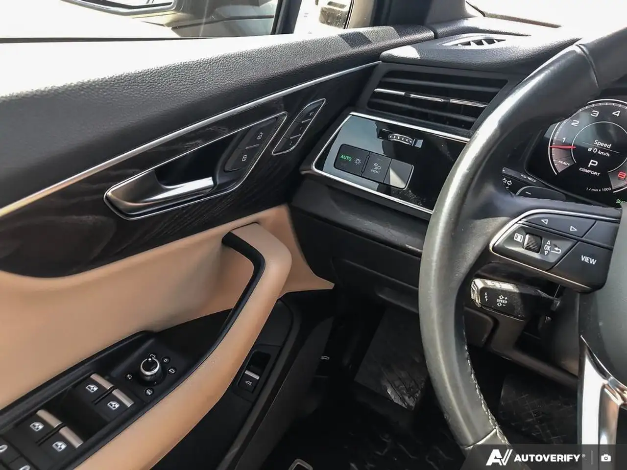 Audi Q7 снимка Audi Q7