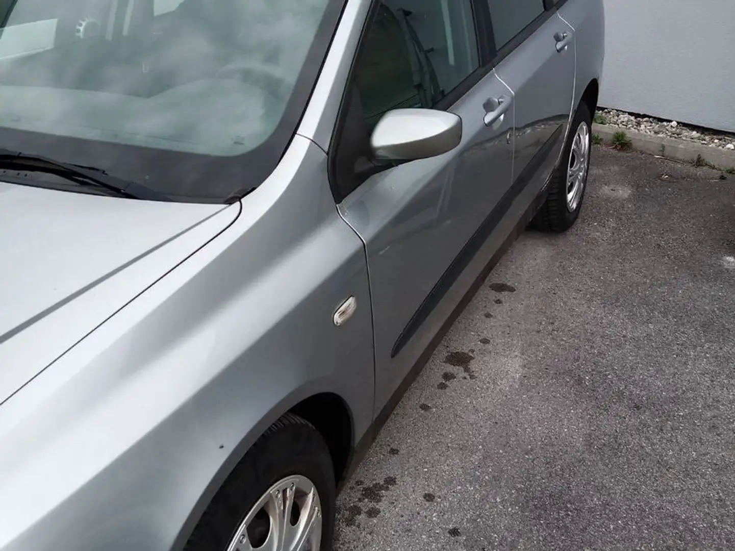 Fiat Stilo 1.6 16V Active Grau - 2