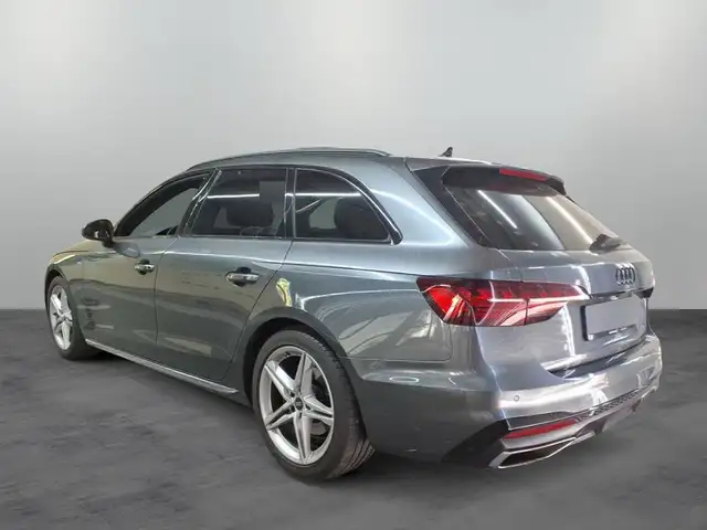 Audi A4 view 3