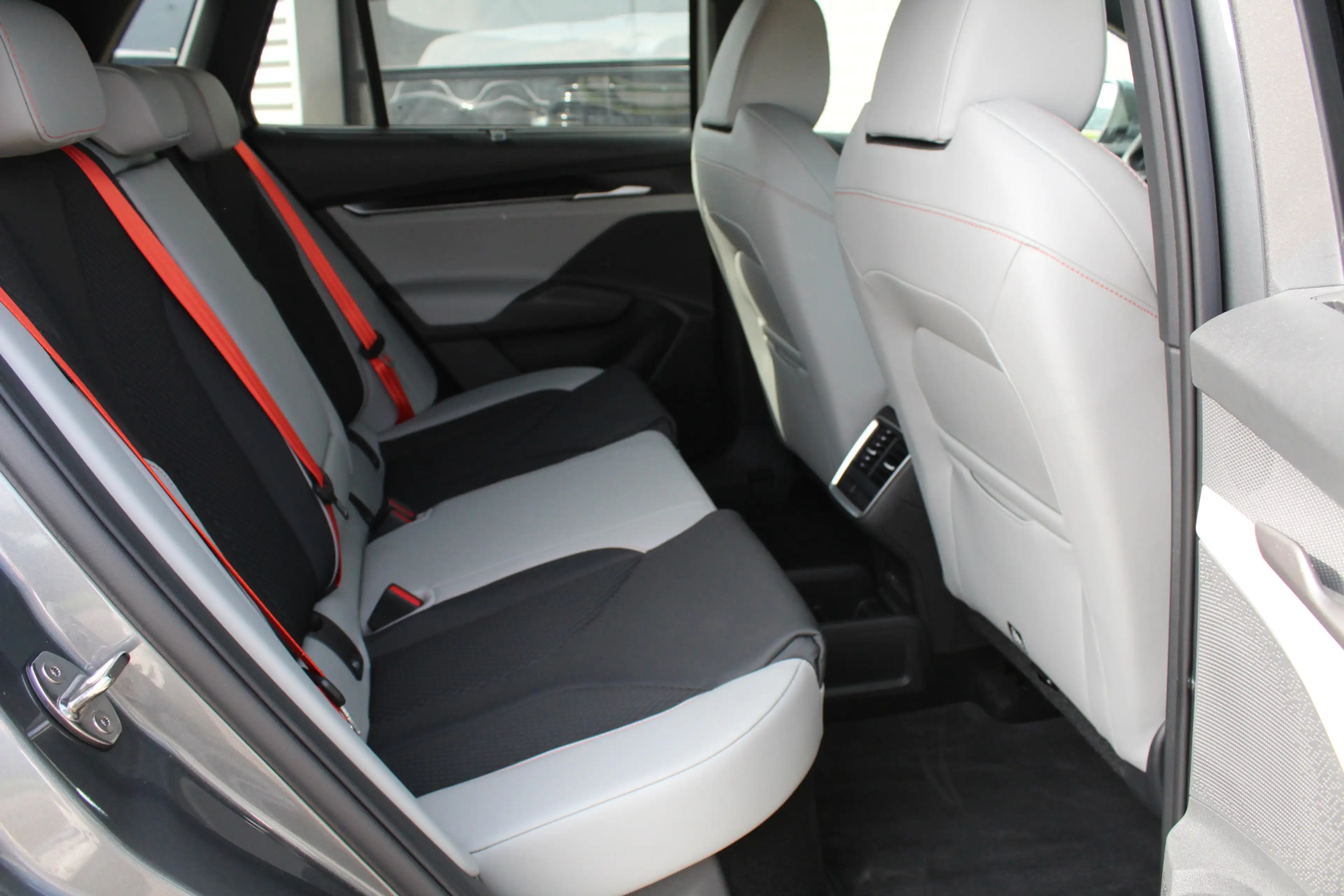 Skoda Elroq 60 Business Edition / Warmtepomp / Keyless / HUD / — photo 11