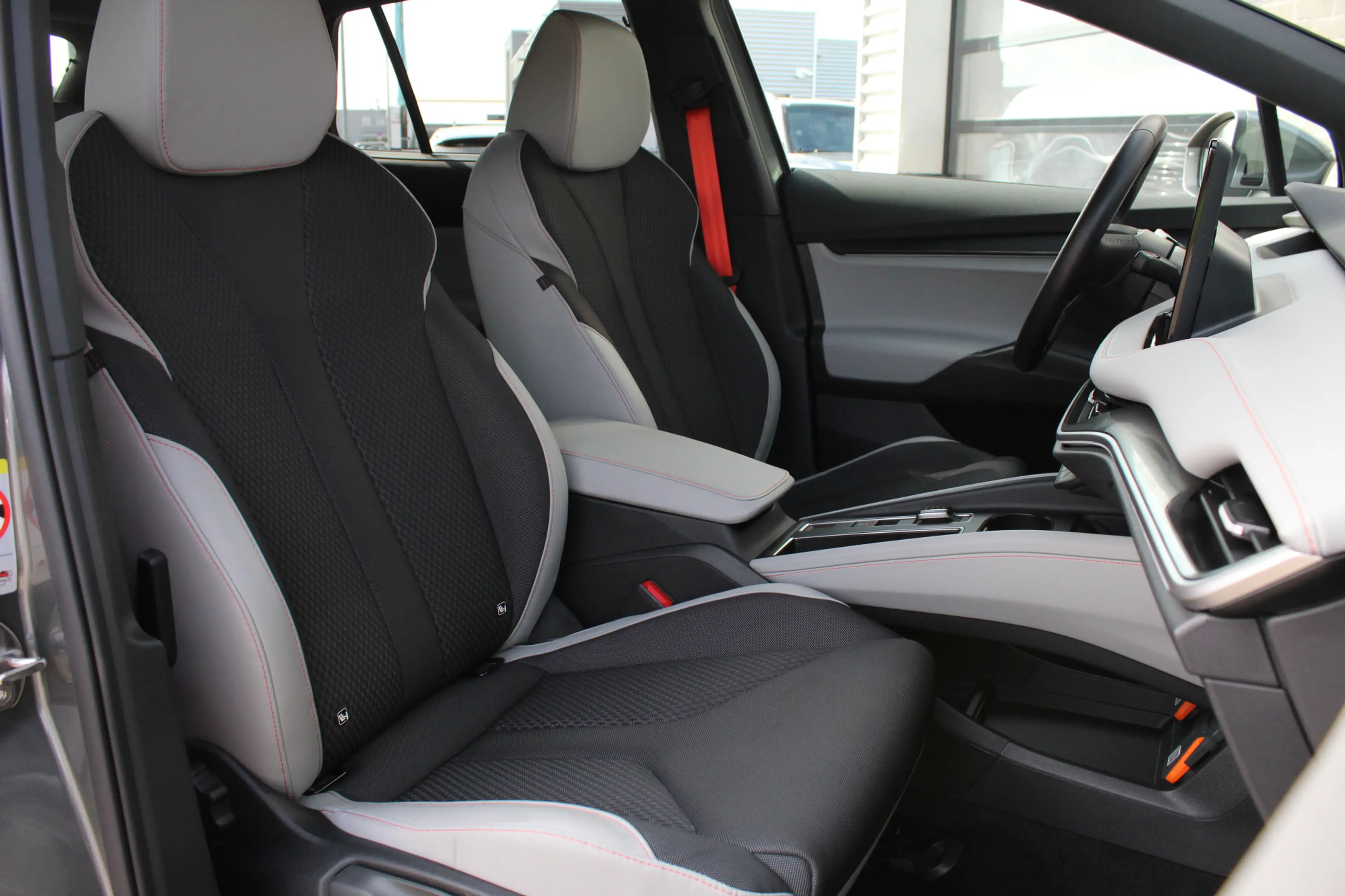 Skoda Elroq 60 Business Edition / Warmtepomp / Keyless / HUD / — photo 10