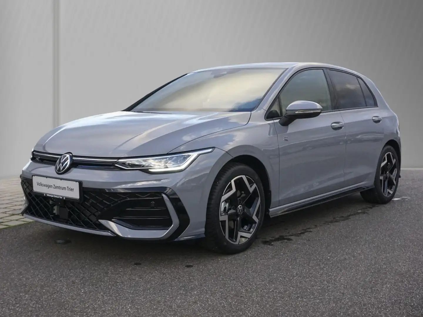 Volkswagen Golf VIII Lim. 2,0 TDi 7-Gang-DSG R-Line Grau - 2