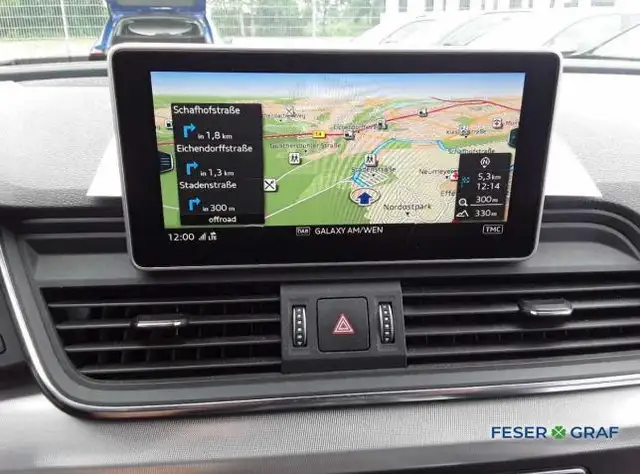 Audi Q5 view 7
