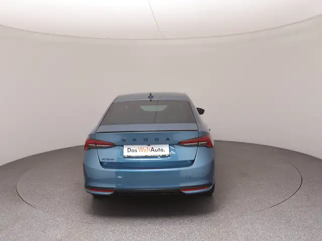 Skoda Octavia view 6