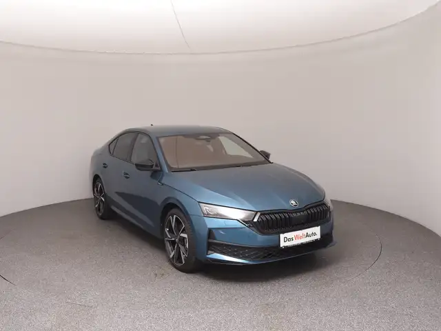Skoda Octavia view 2