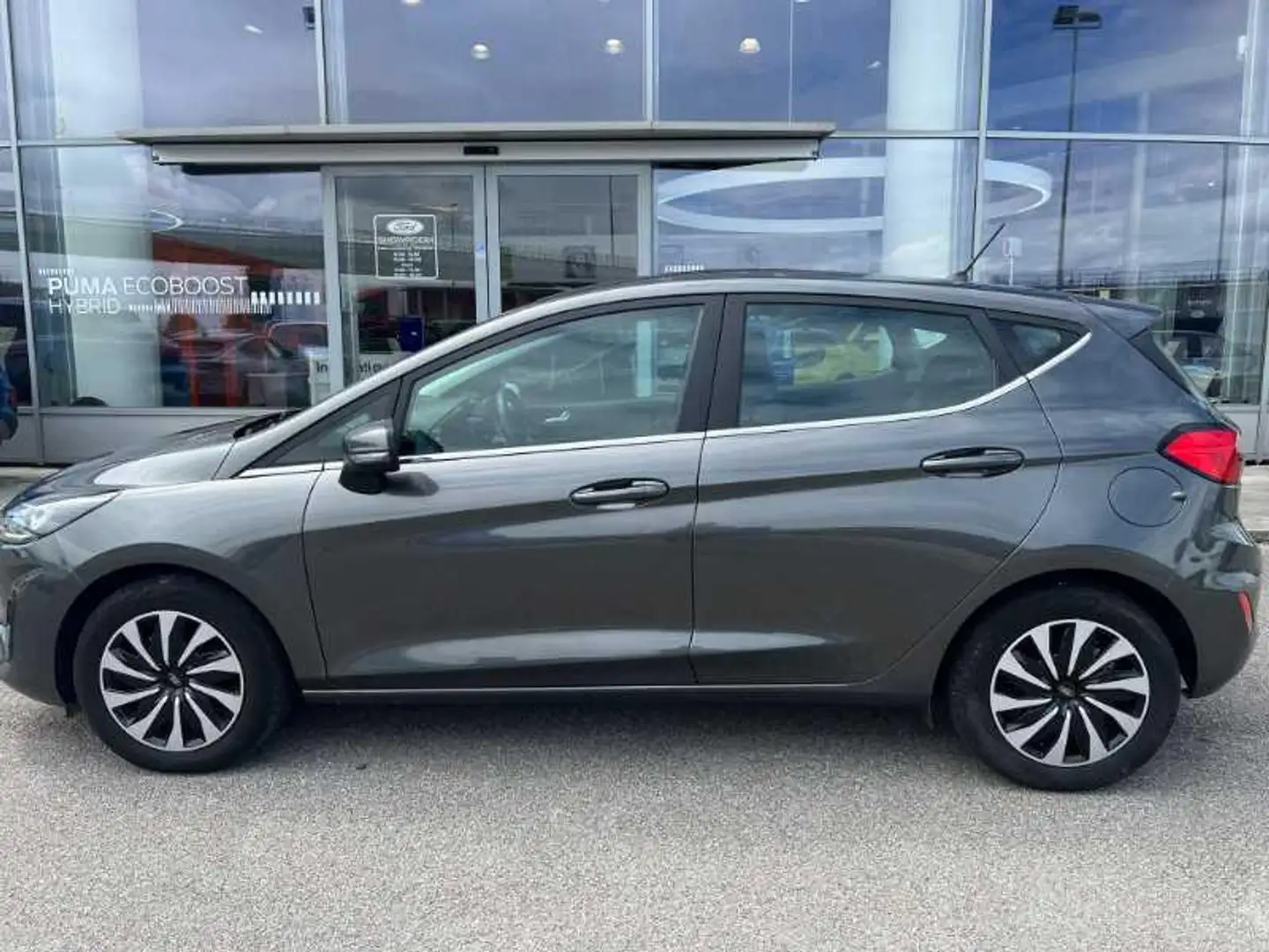 Ford Fiesta 1.0 Ecoboost Hybrid 125 CV 5 porte Titanium Grigio - 2