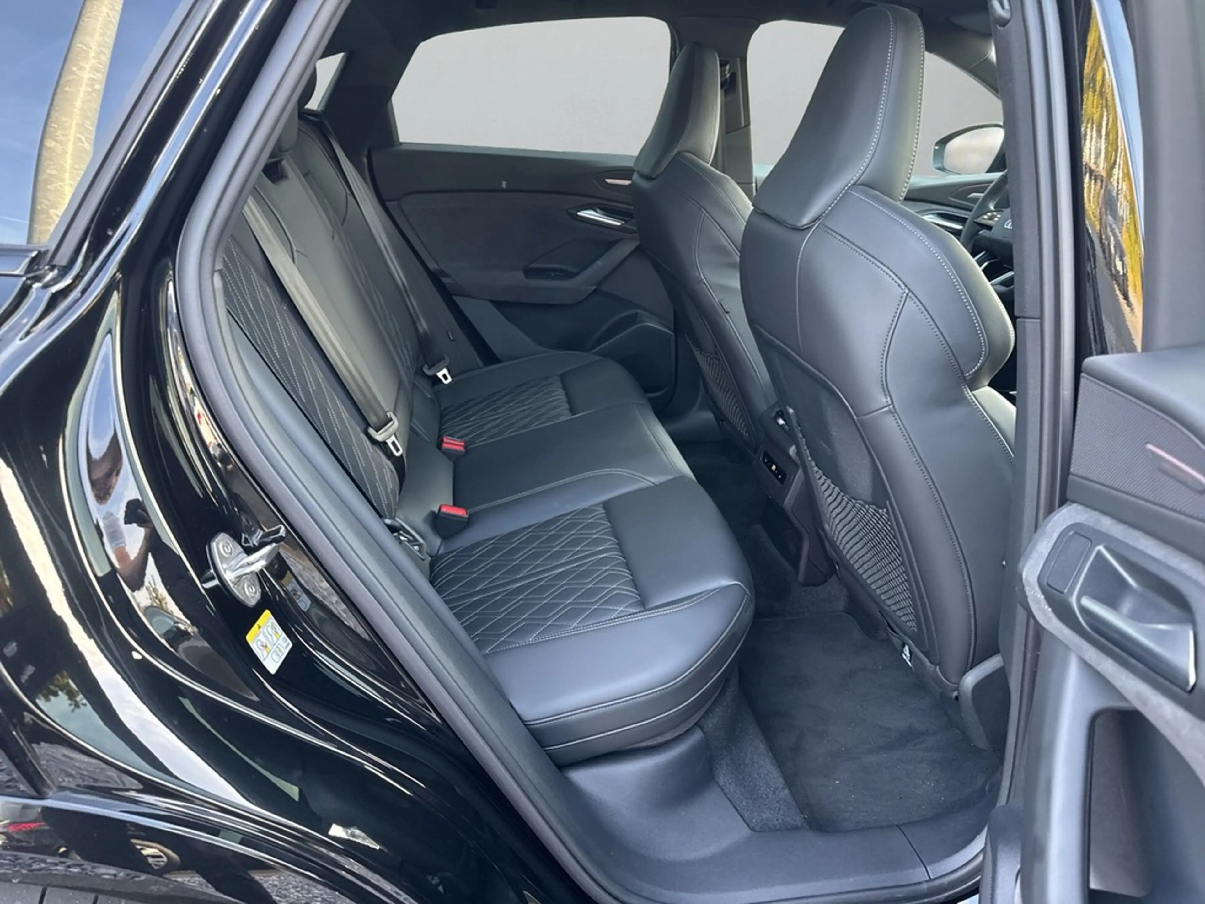 Audi e-tron performance 225 kW — photo 12