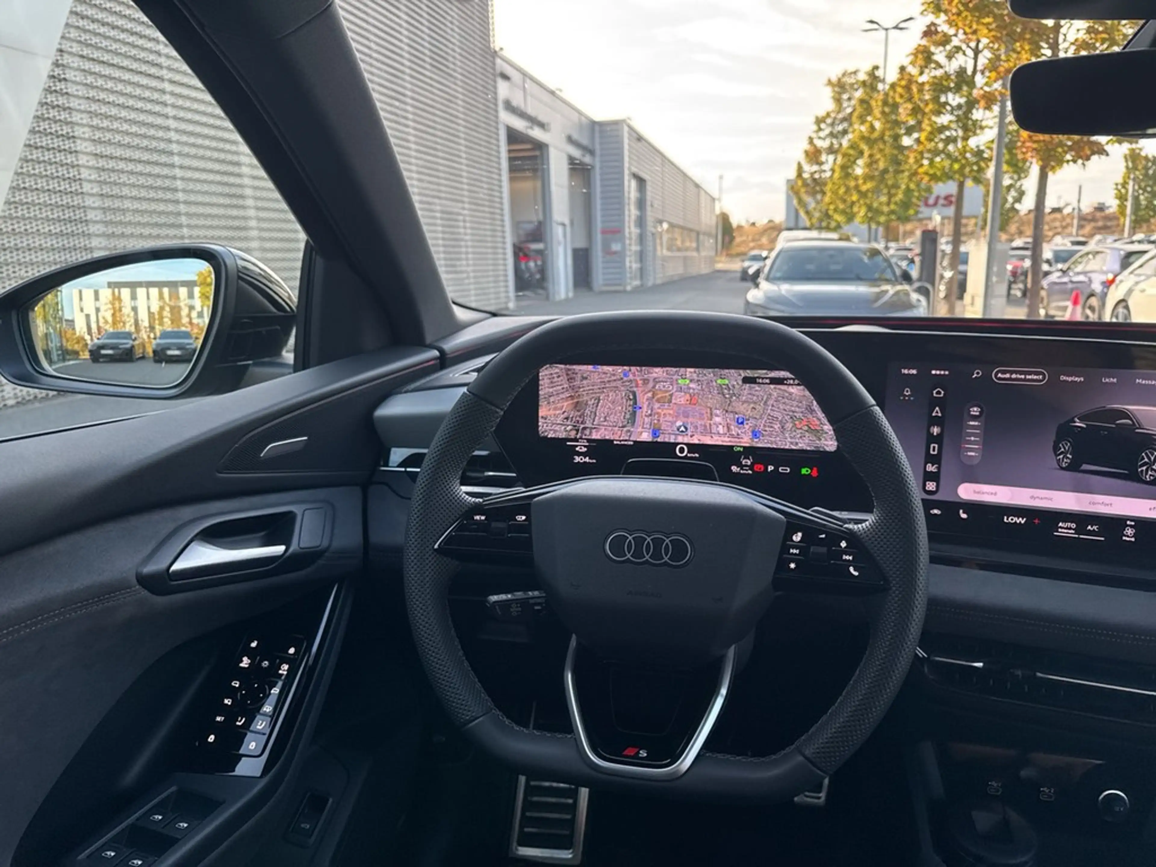 Audi e-tron performance 225 kW — photo 11