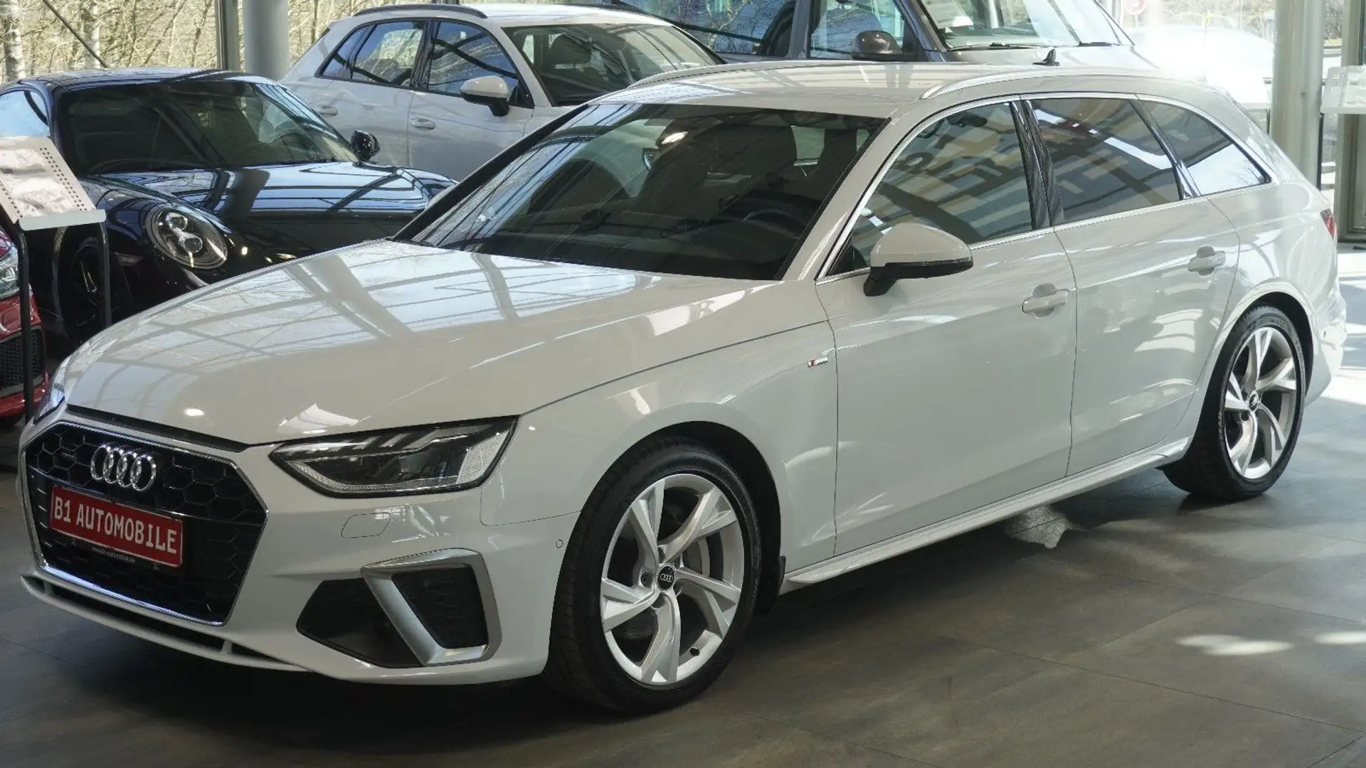 Audi A4 Avant 40 TFSI quatt S line*AHK*MATRIX*STAHZ* Fehér - 1