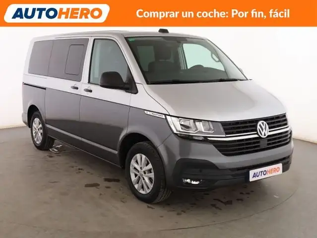 Volkswagen Multivan view 8