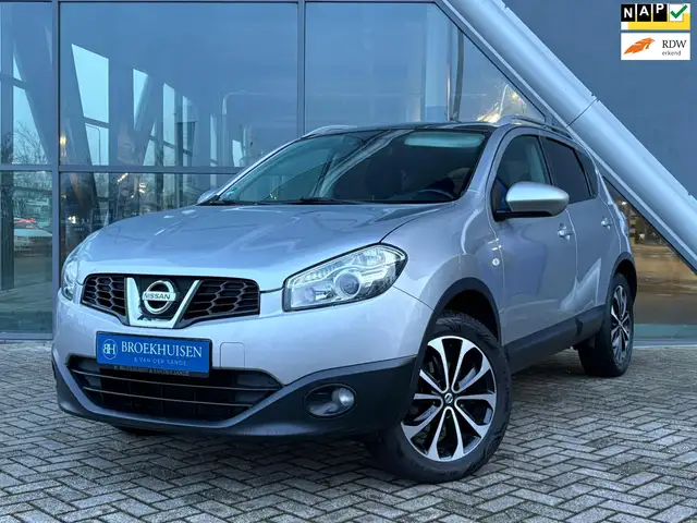 Nissan Qashqai 2.0 Connect Edition 141pk Panoramadak / Trekhaak /