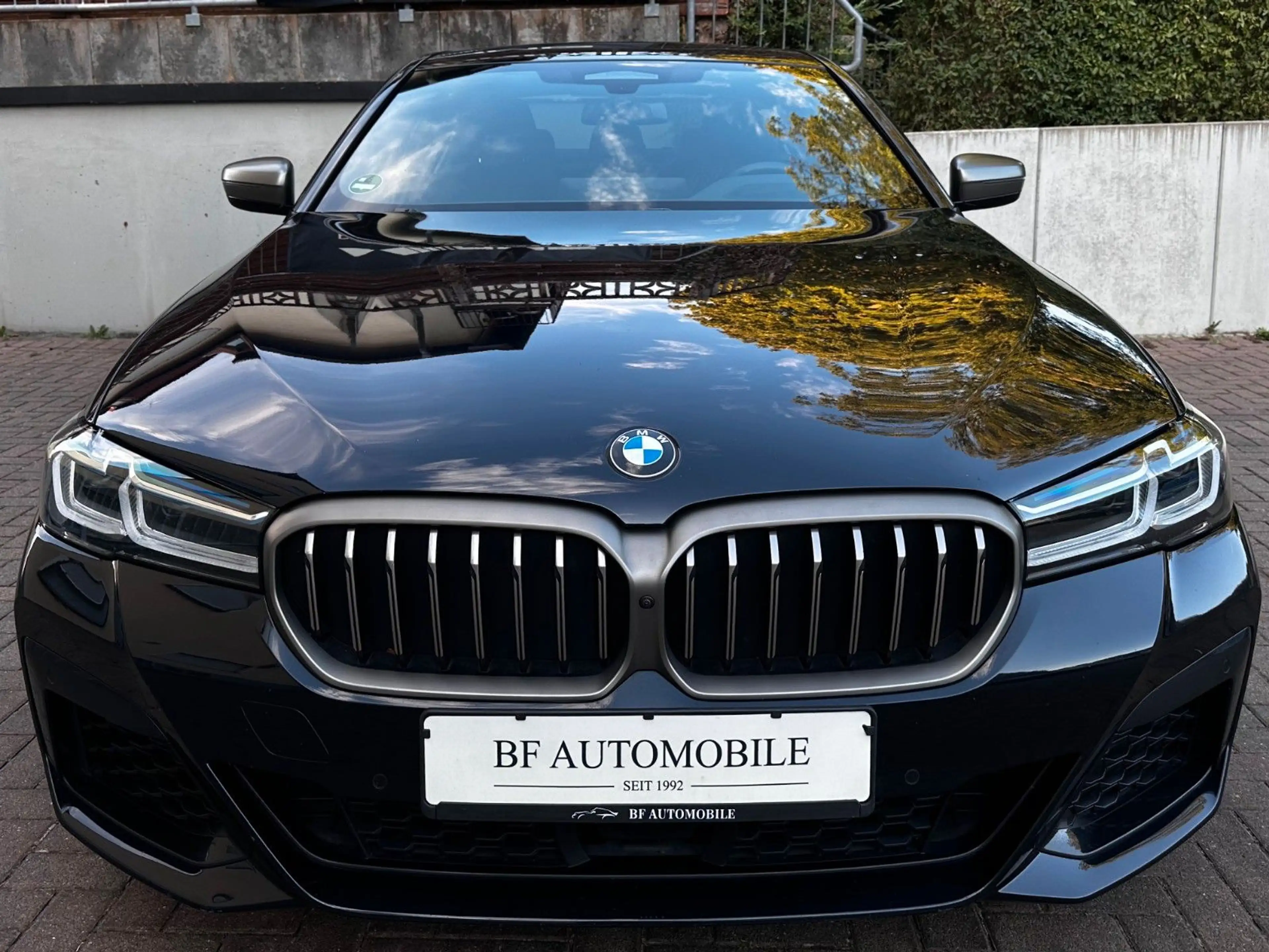 BMW 550 i xDrive B&W*Sitzklima*StandHz*DA-Prof*360° — photo 7