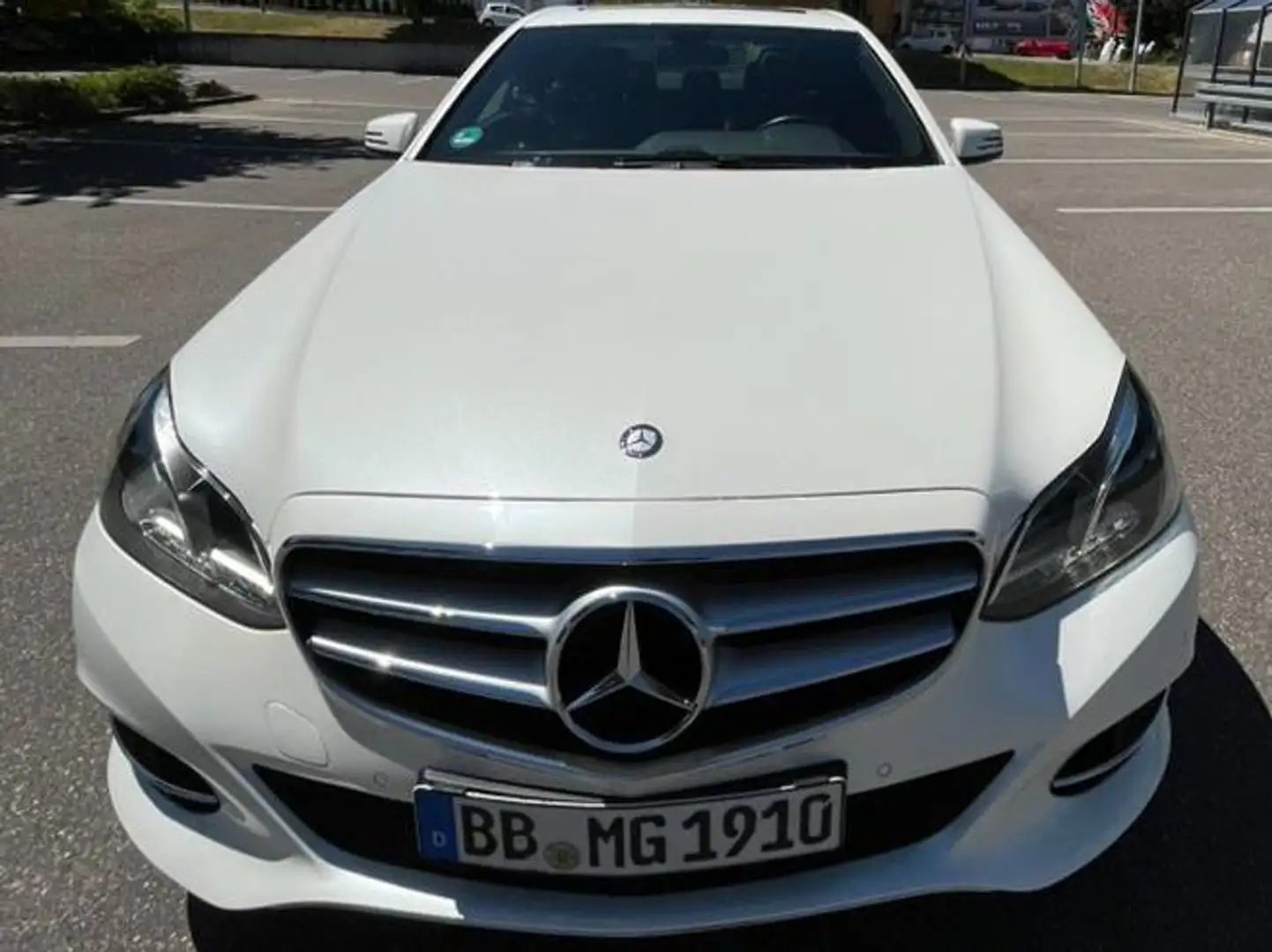 Mercedes-Benz E 200 Diamantweiss Met. Glasdach, NAVI, Avantgarde/Sport Weiß - 1