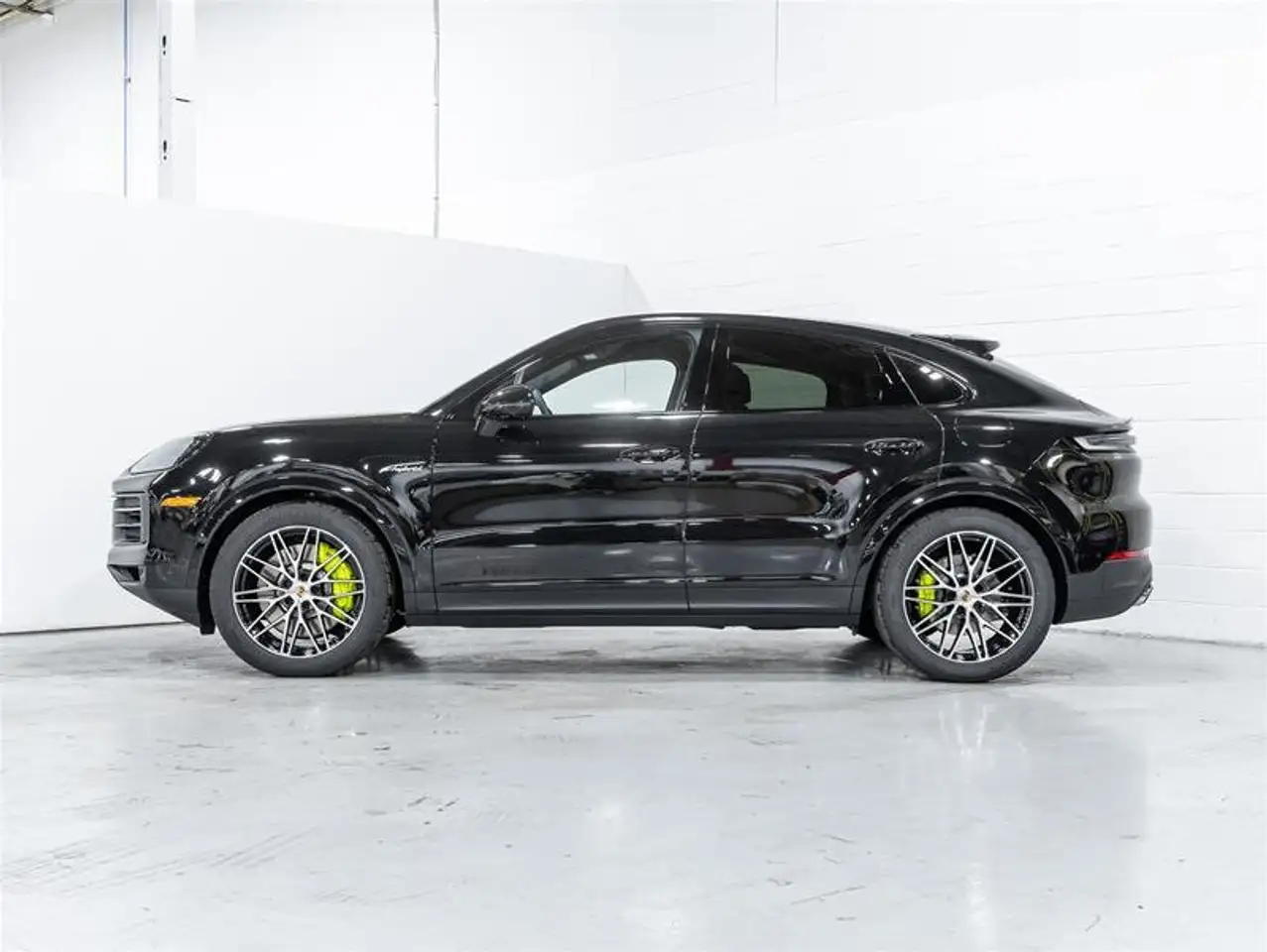 Porsche Cayenne снимка Porsche Cayenne