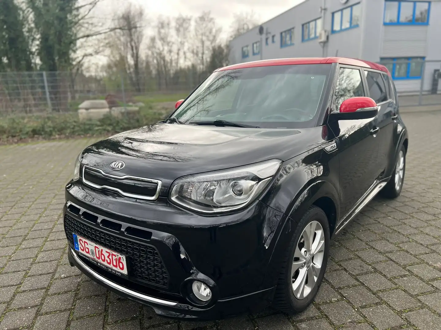 Kia Soul 1.6 Dream Team Navi / Kamera / Euro 6 Černá - 1