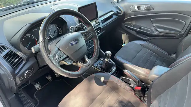 Ford EcoSport view 8