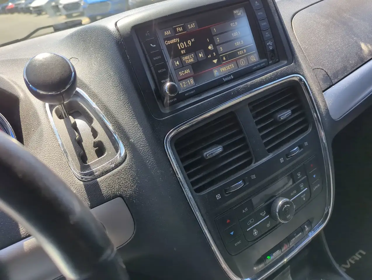 Dodge Grand Caravan снимка Dodge Grand Caravan
