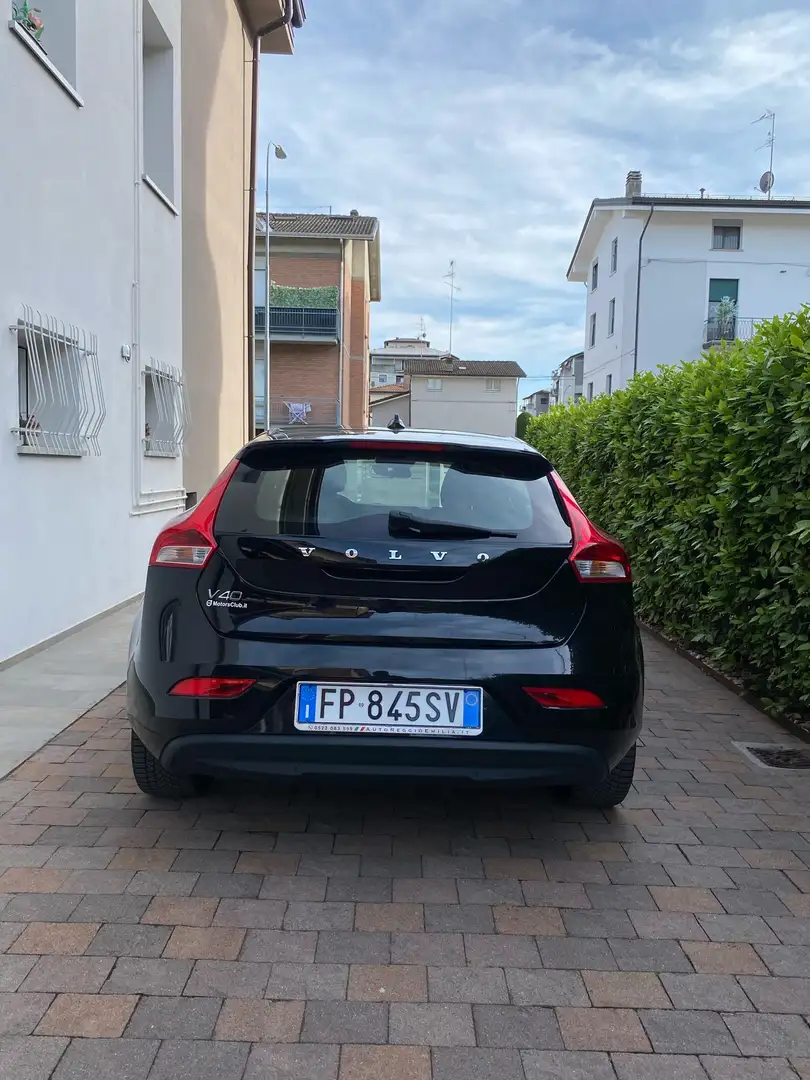 Volvo V40 2.0 d2 R-design Momentum - 2