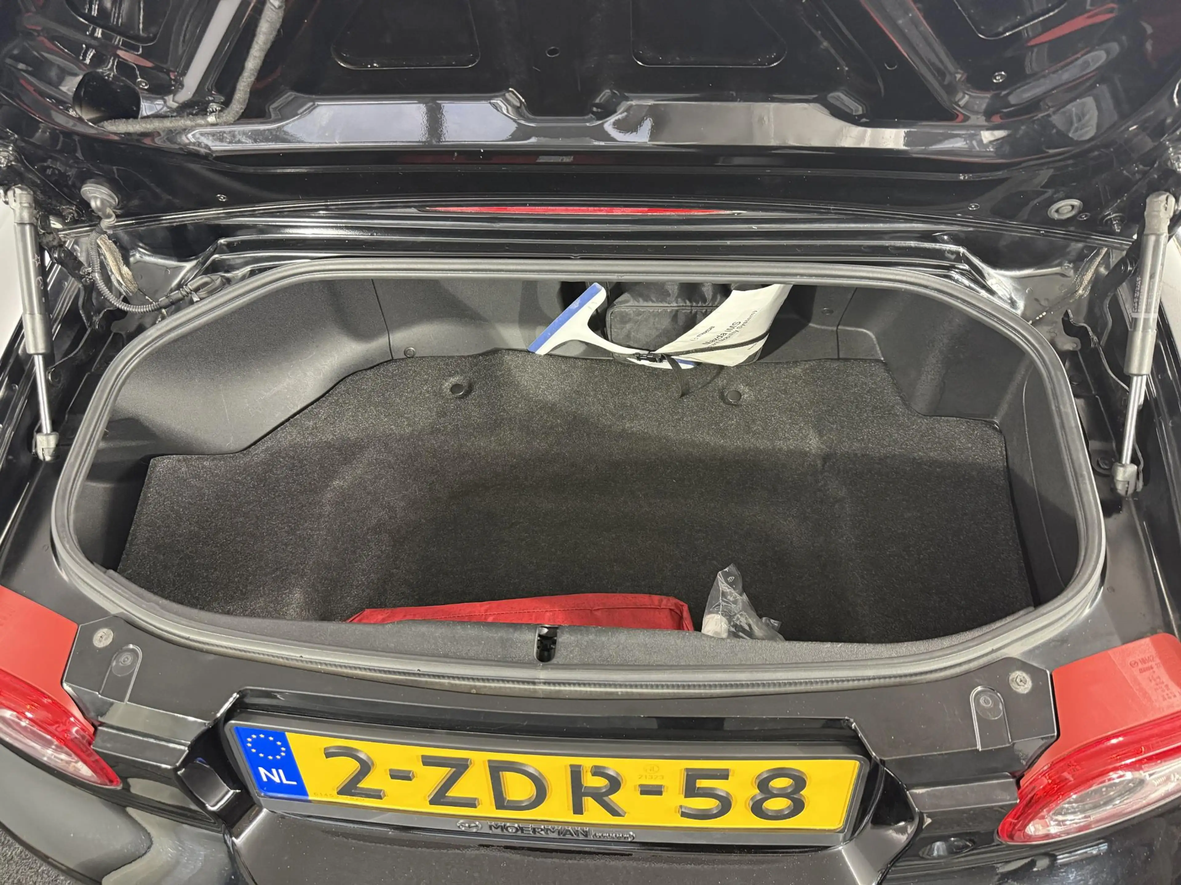 Mazda MX-5 1.8 Hanabi / NL auto / Leder / Navigatie / Voll. h — photo 10