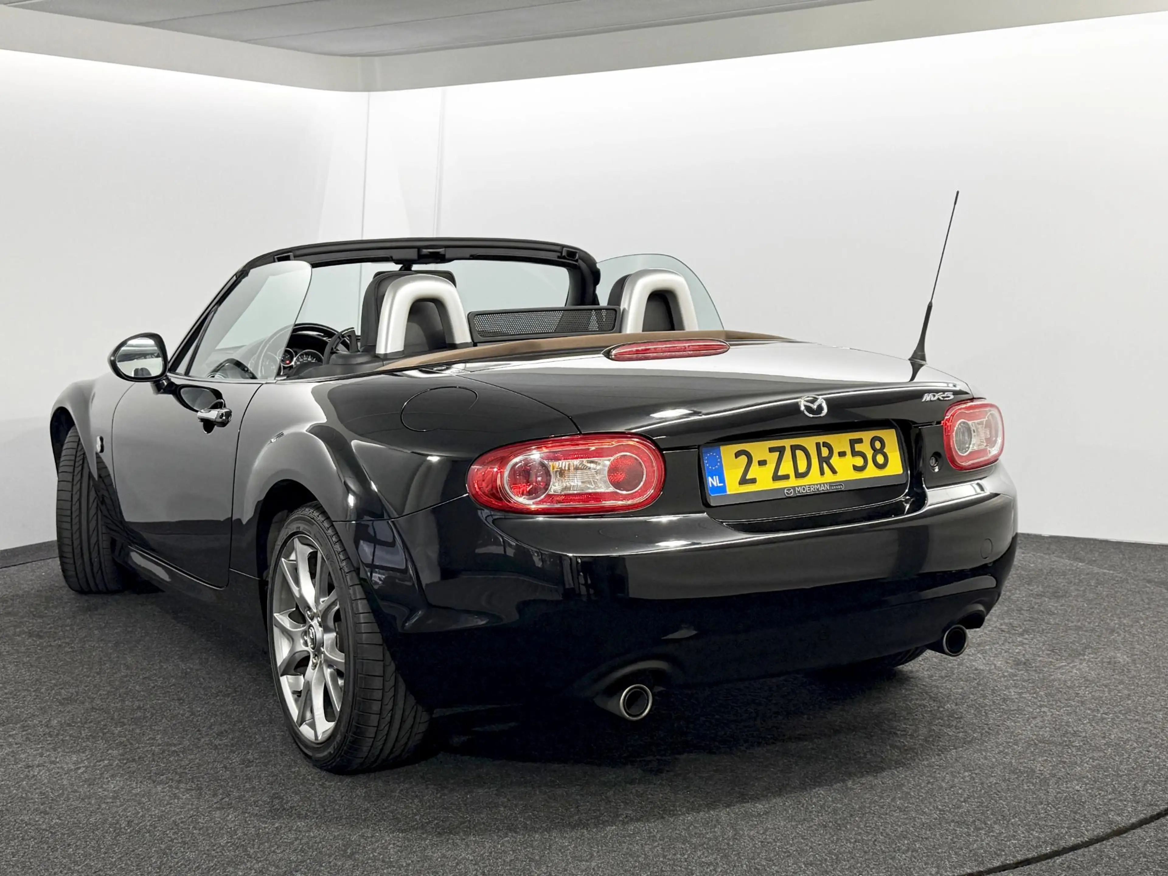 Mazda MX-5 1.8 Hanabi / NL auto / Leder / Navigatie / Voll. h — photo 18