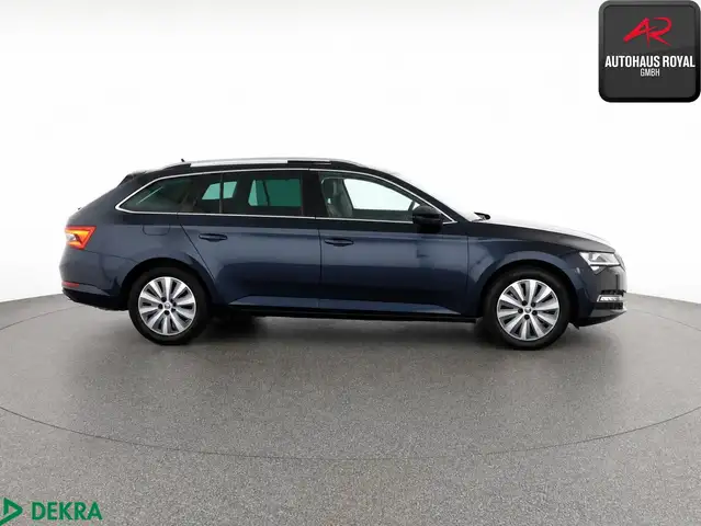 Skoda Superb view 6