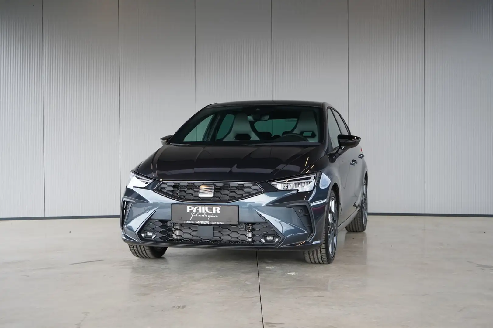 SEAT Ibiza FR Edition 1.0 TSI 95PS Grau - 2