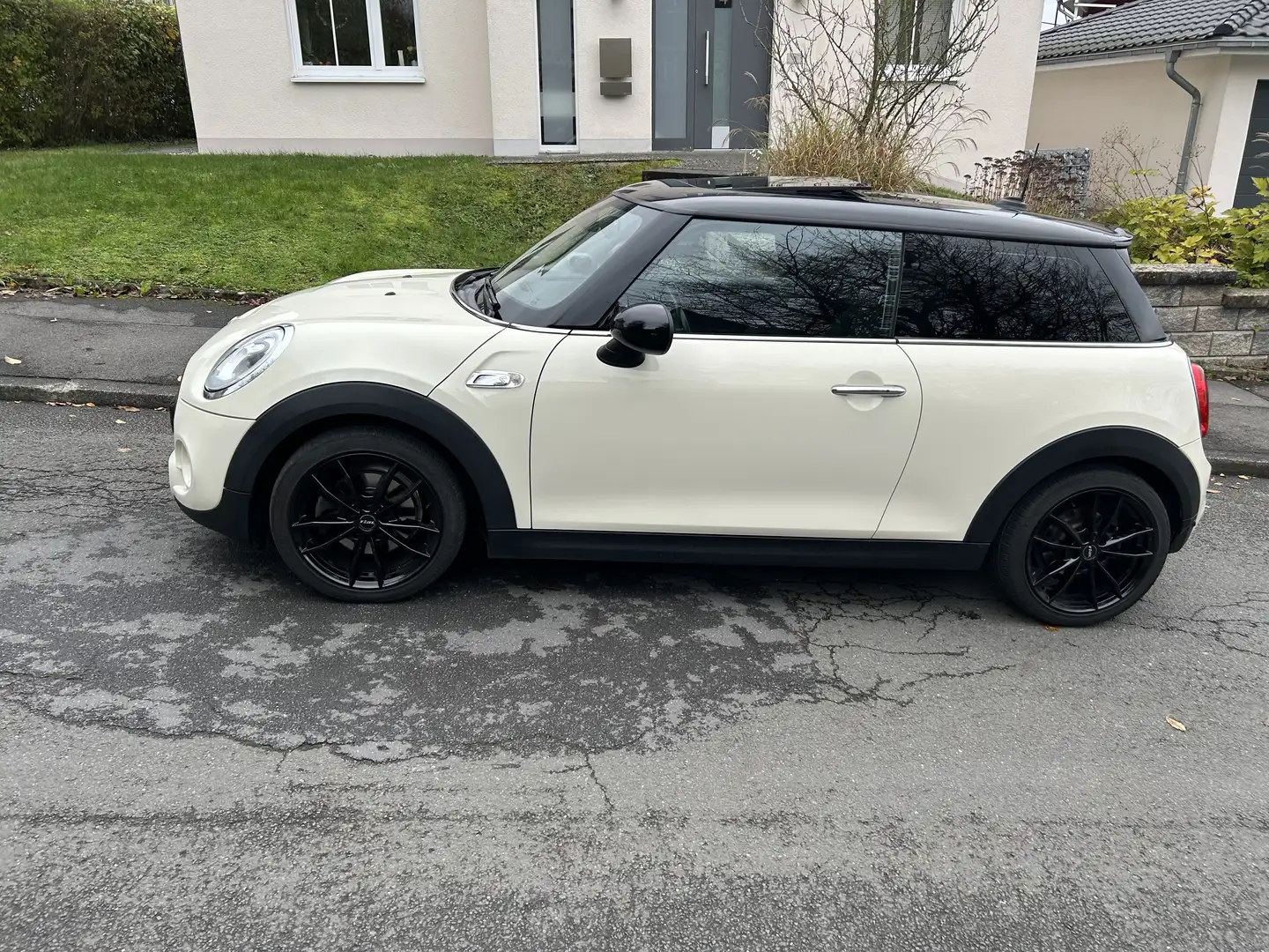MINI Cooper S Harman&Kardon / Pano / Navi - 1