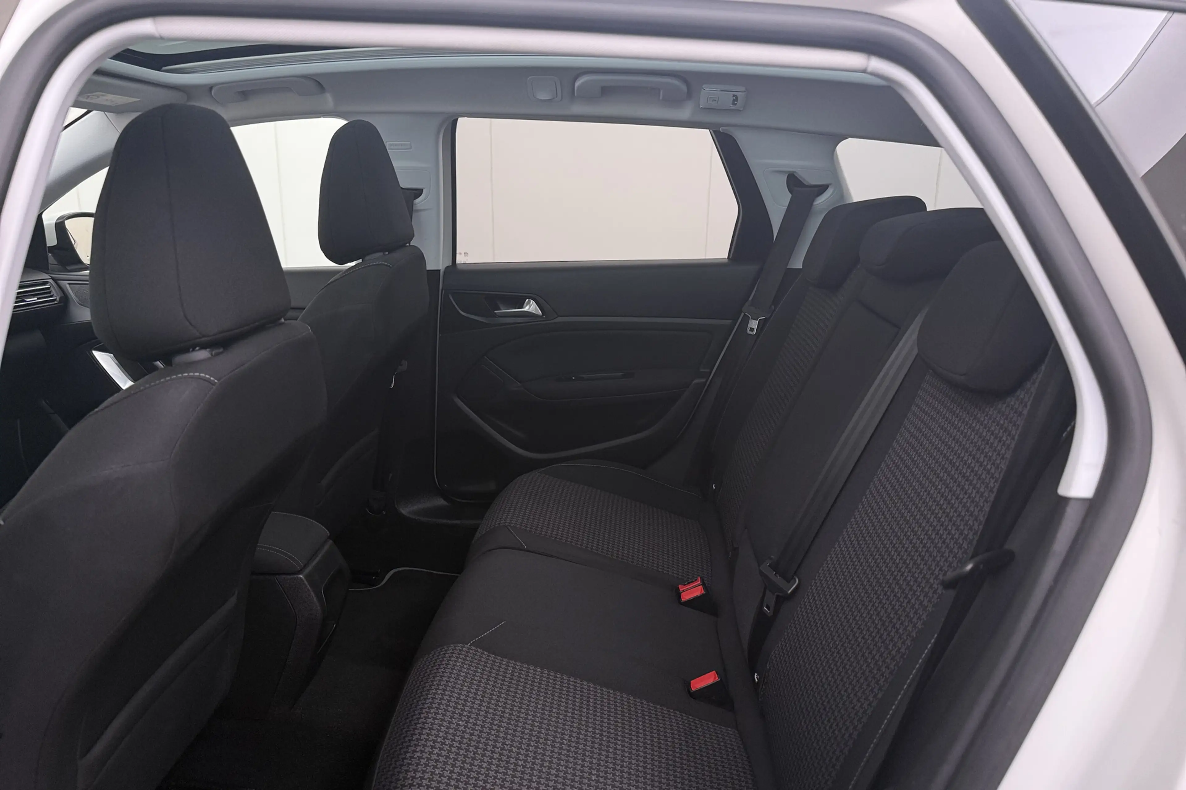 Peugeot 308 SW 1.2T 111 PK Executive Pano-dak Carplay Navi — photo 12