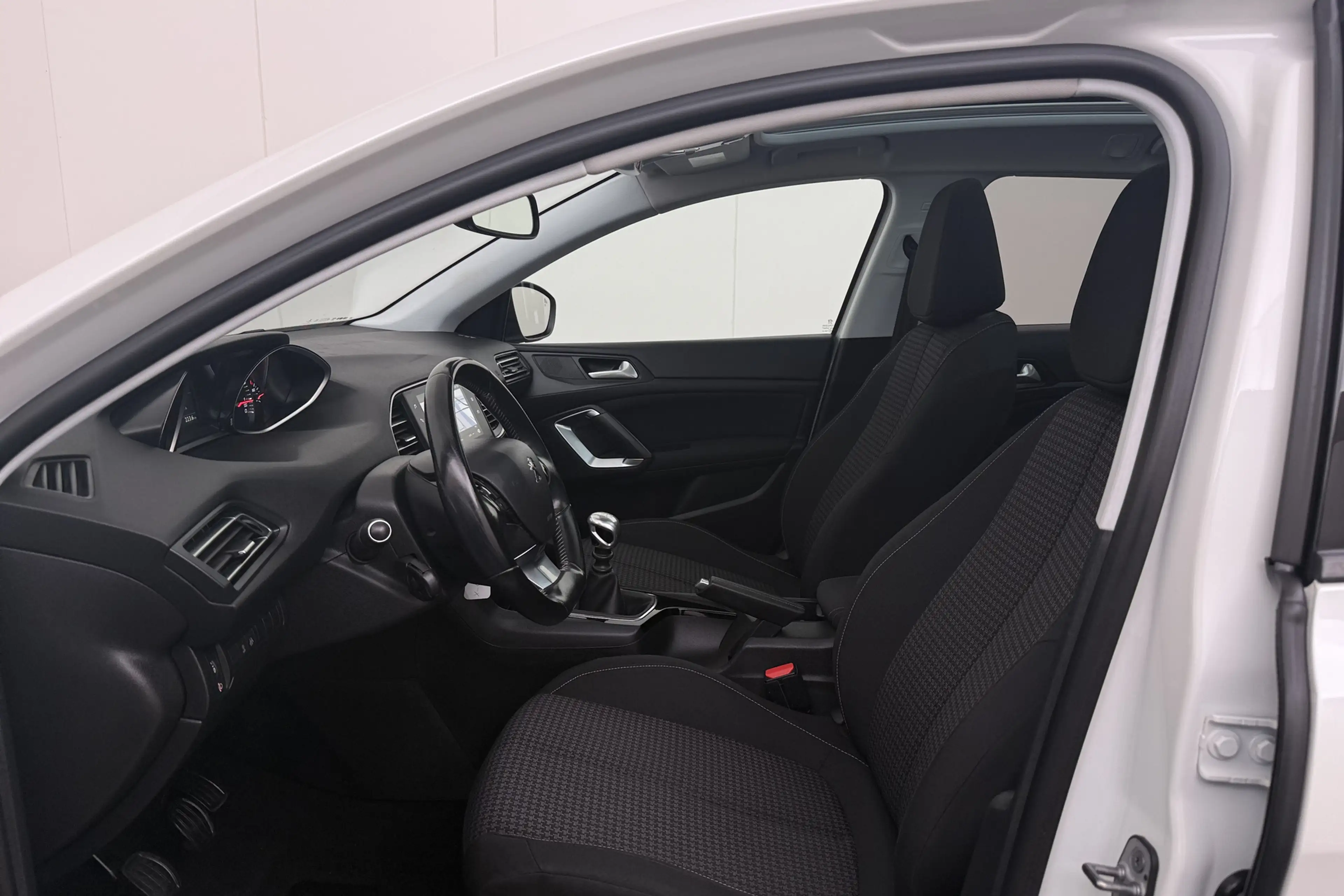 Peugeot 308 SW 1.2T 111 PK Executive Pano-dak Carplay Navi — photo 10