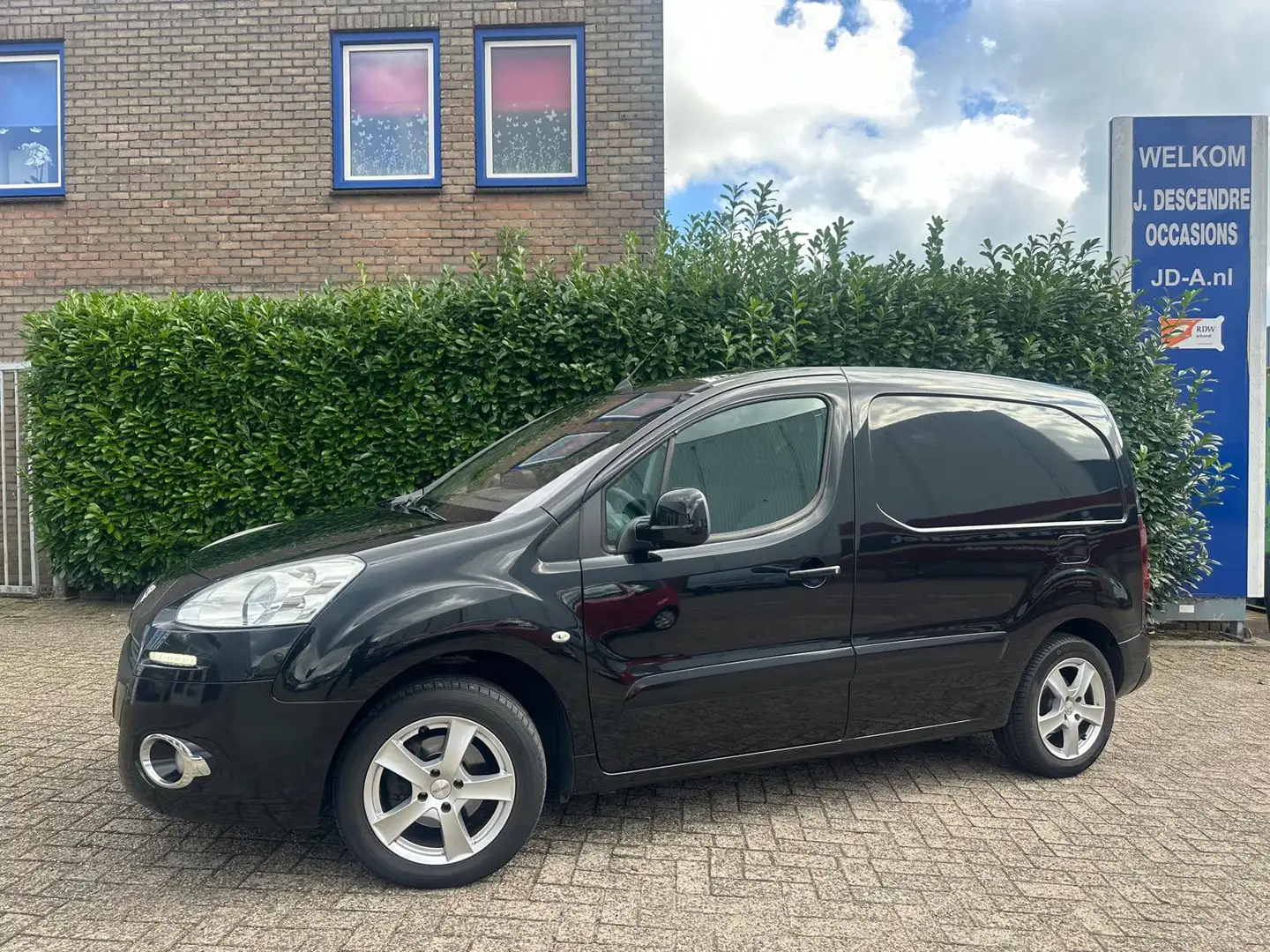Peugeot Partner 120 1.6 e-HDI L1 Navteq 2Tronic Marge,Airco, Cruis Noir - 1