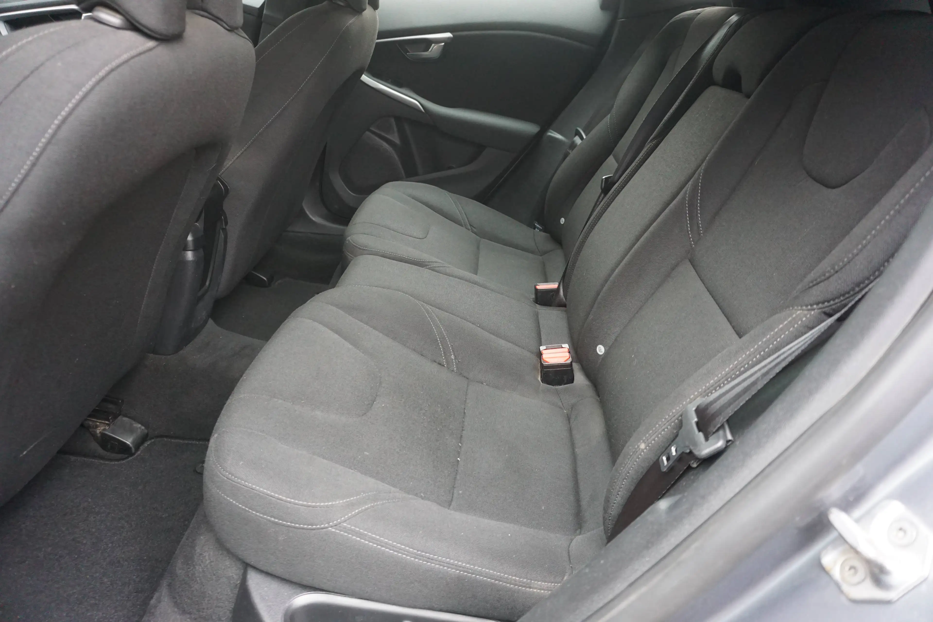 Volvo V40 V40 2.0 D2 Eco-Navi-PDC-Cruise-Garantie — photo 9