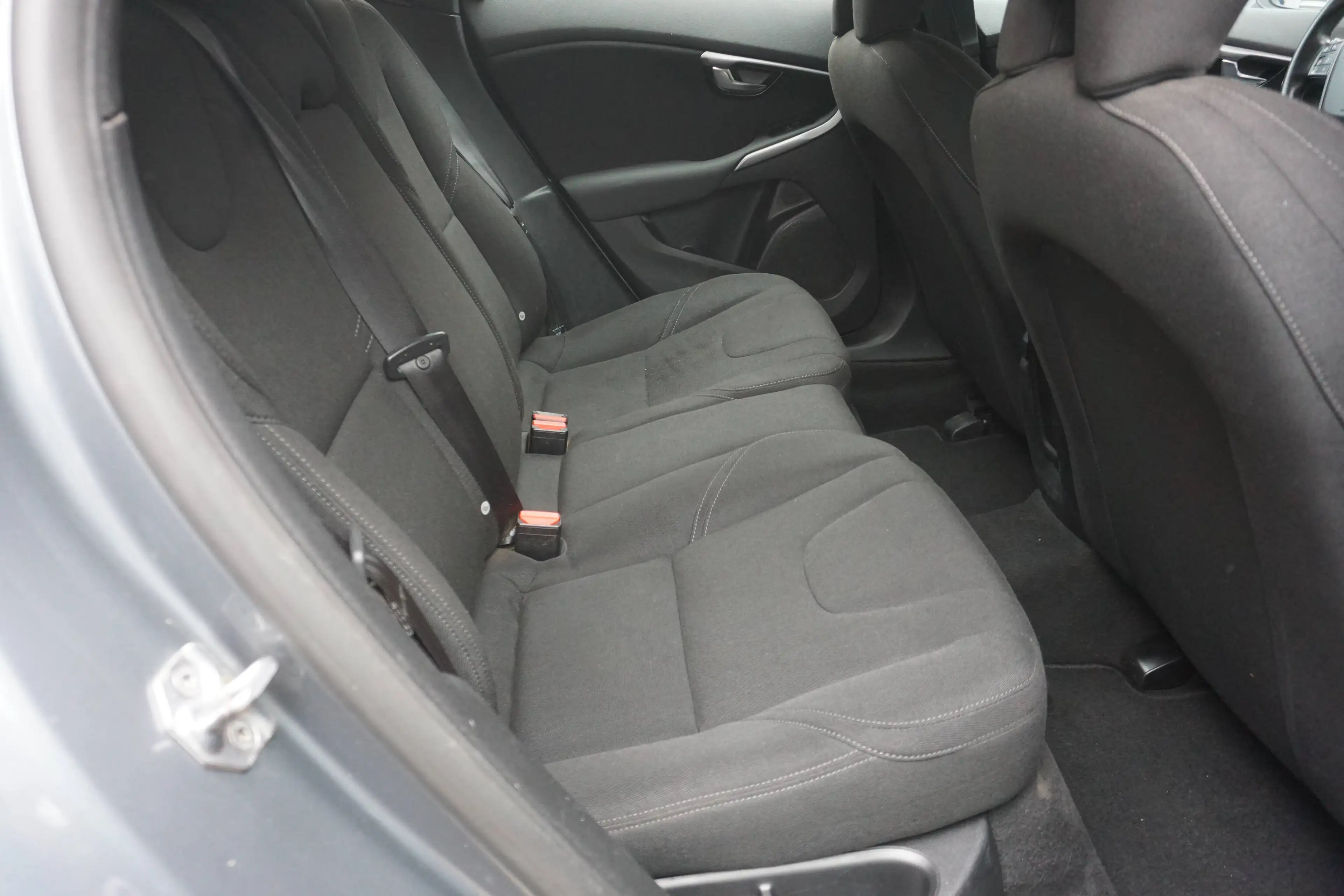 Volvo V40 V40 2.0 D2 Eco-Navi-PDC-Cruise-Garantie — photo 10