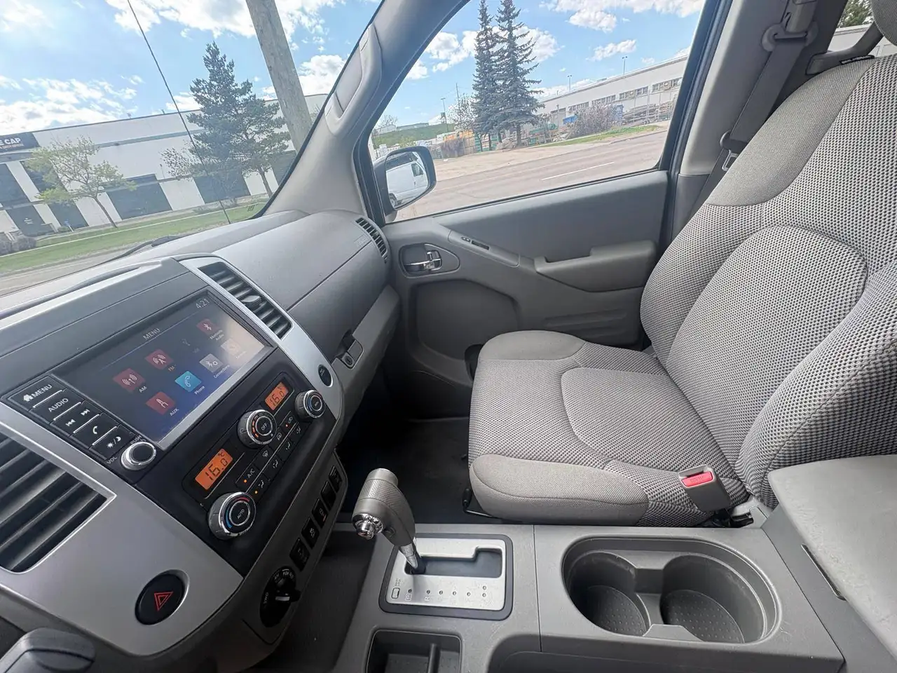 Nissan Frontier снимка Nissan Frontier