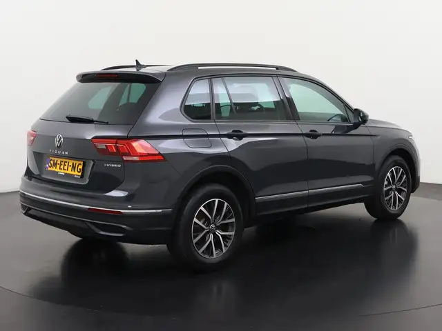 Volkswagen Tiguan view 6
