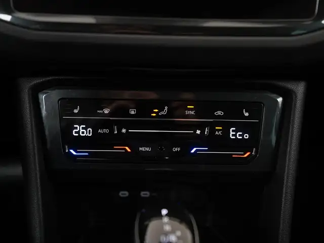 Volkswagen Tiguan view 13
