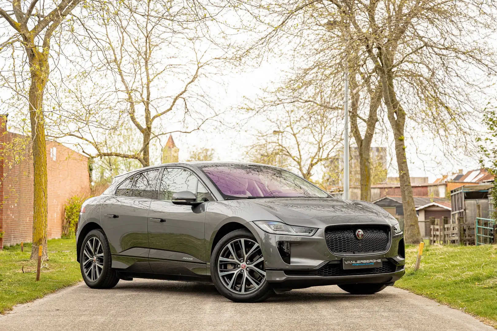 Jaguar I-Pace EV400 HSE * ACC * Luchtvering * HUD * 360 * MATRIX Grijs - 1