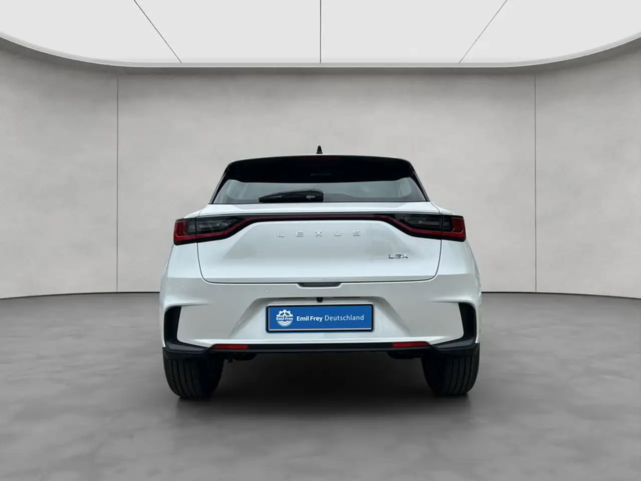 Lexus LBX 1.5 Hybrid e-CVT (136PS) 4