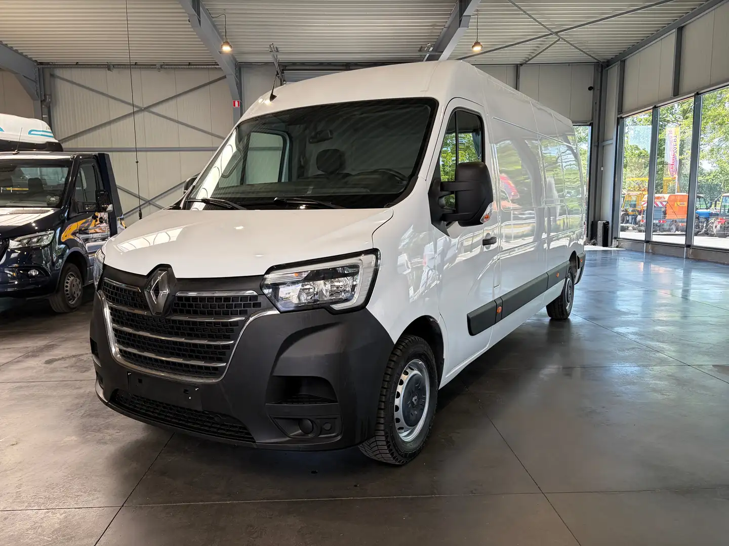 RENAULT Master
