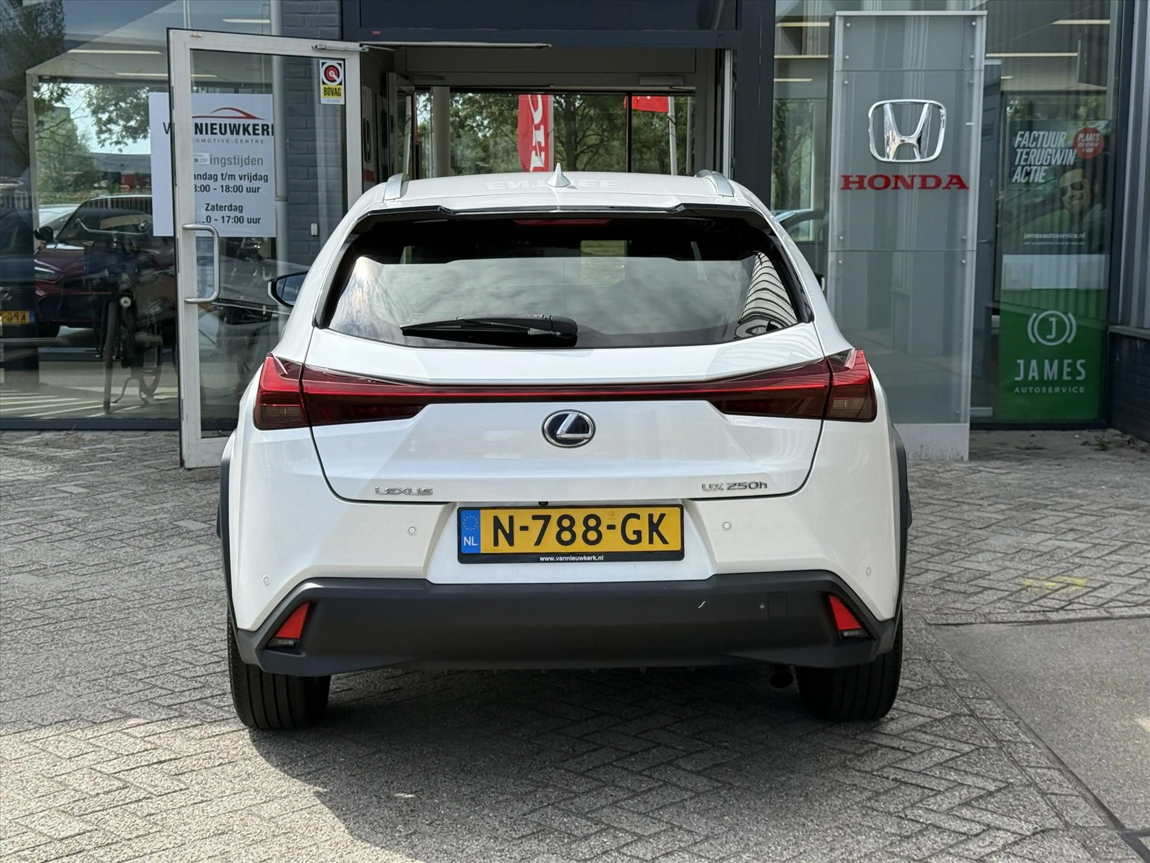 Lexus UX 250h Hybrid Automaat 184pk Business Line | Climate | Cr — photo 7