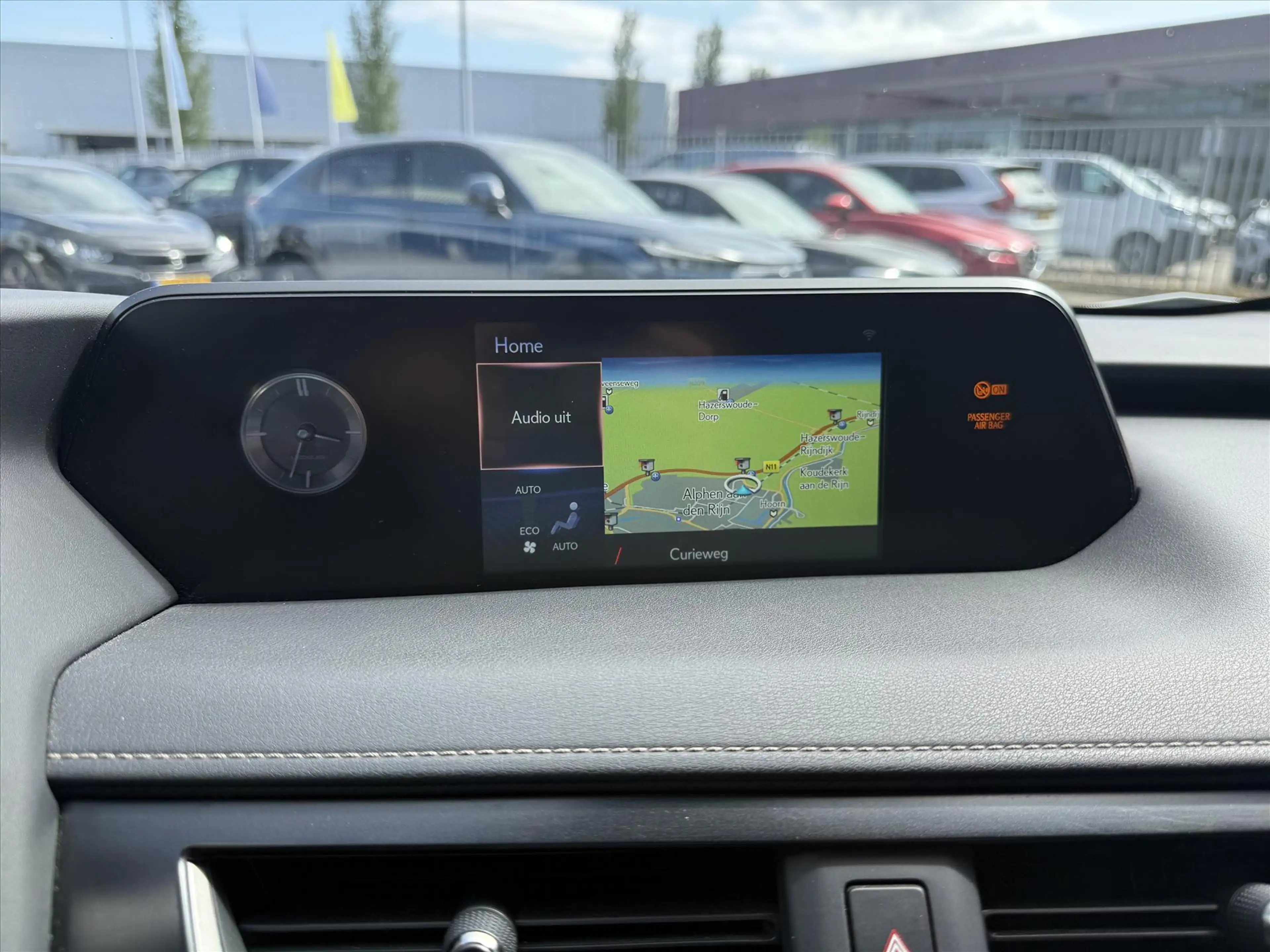 Lexus UX 250h Hybrid Automaat 184pk Business Line | Climate | Cr — photo 10