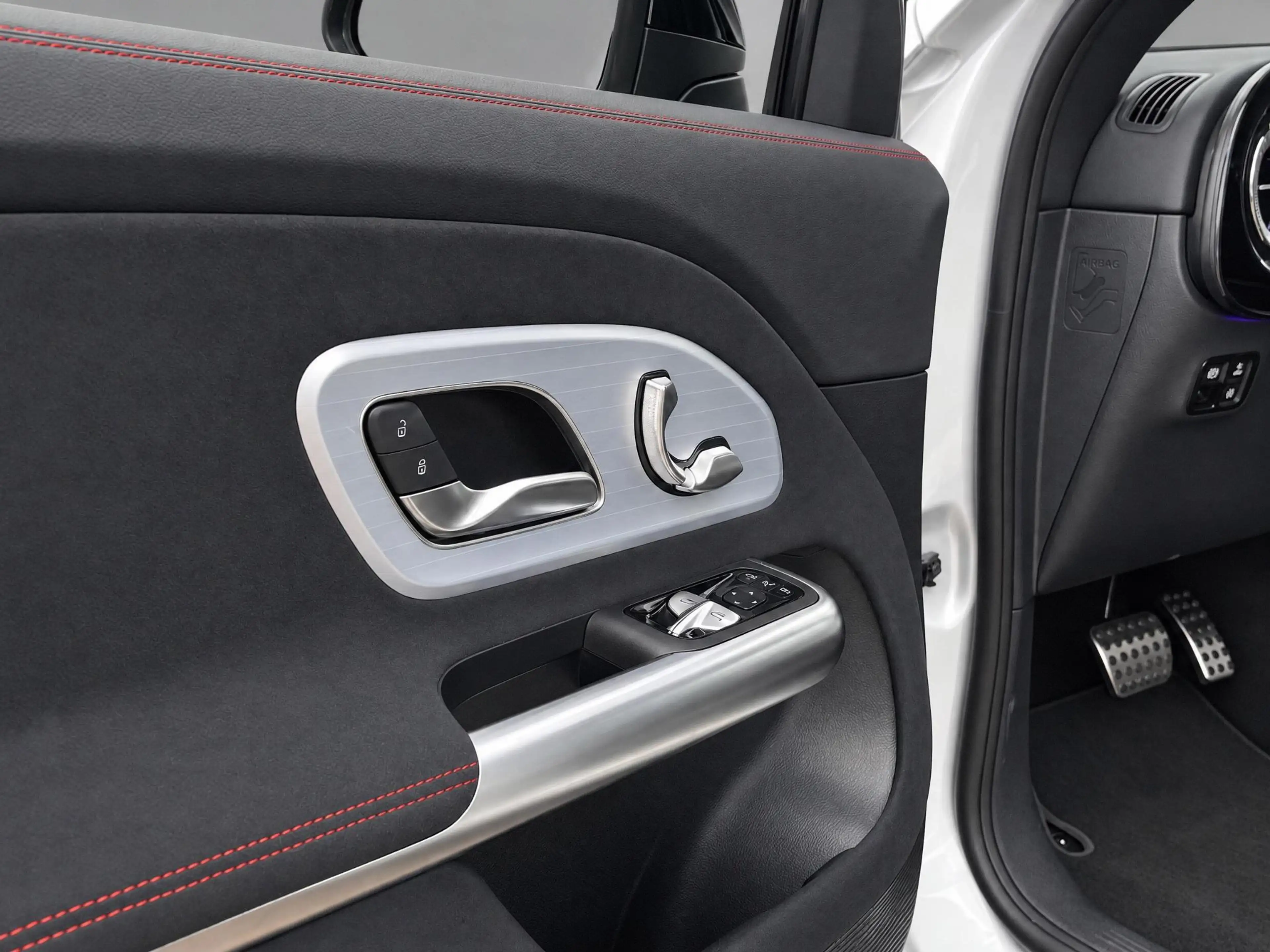 Mercedes-Benz GLB 250 250+ Business Solution AMG | Night Pakket | Panora — photo 11