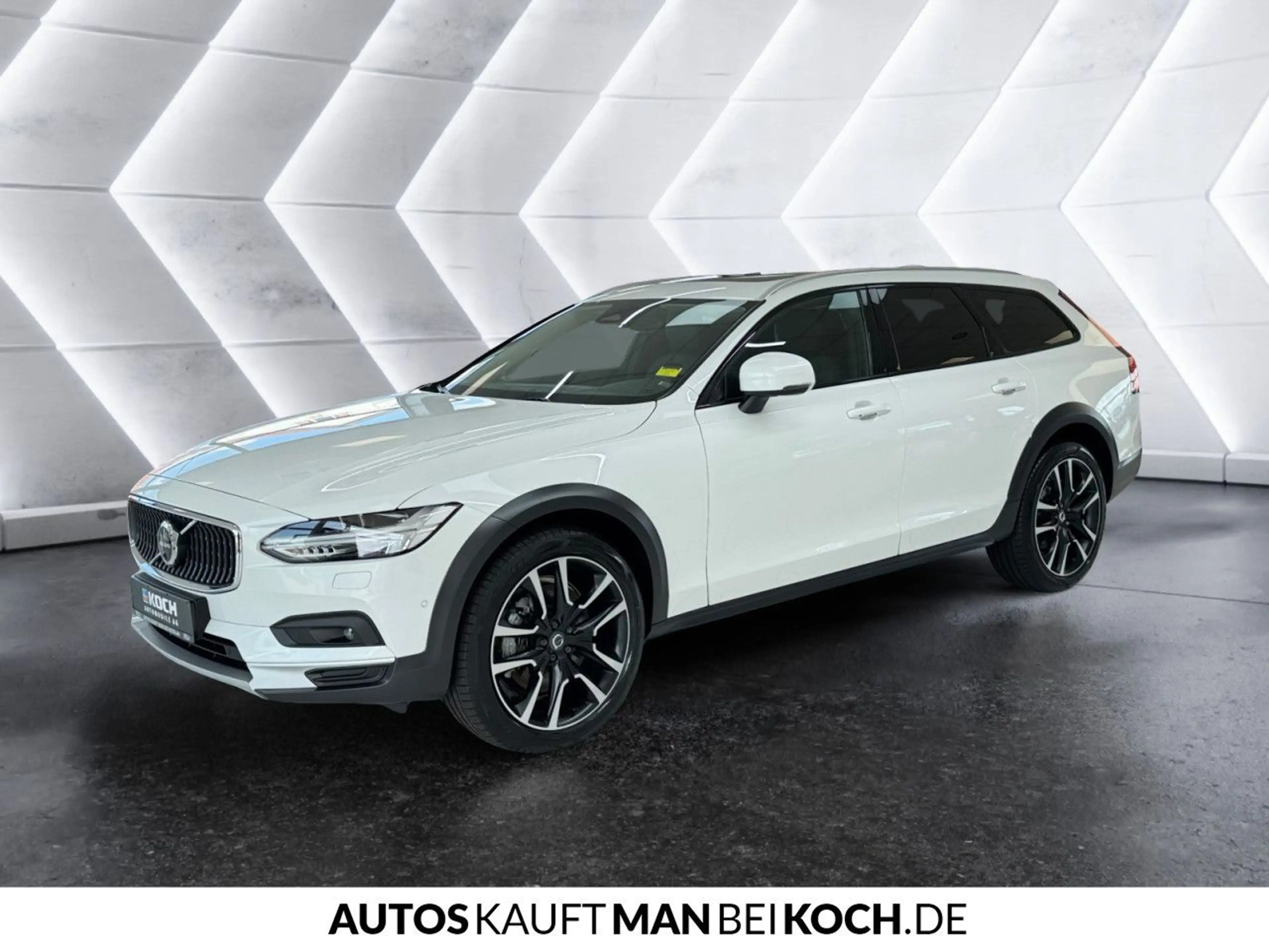 Volvo V90 Cross Country V90 CC B4 AWD Plus BLIS PANO 360° H/K StandHzg — photo 3