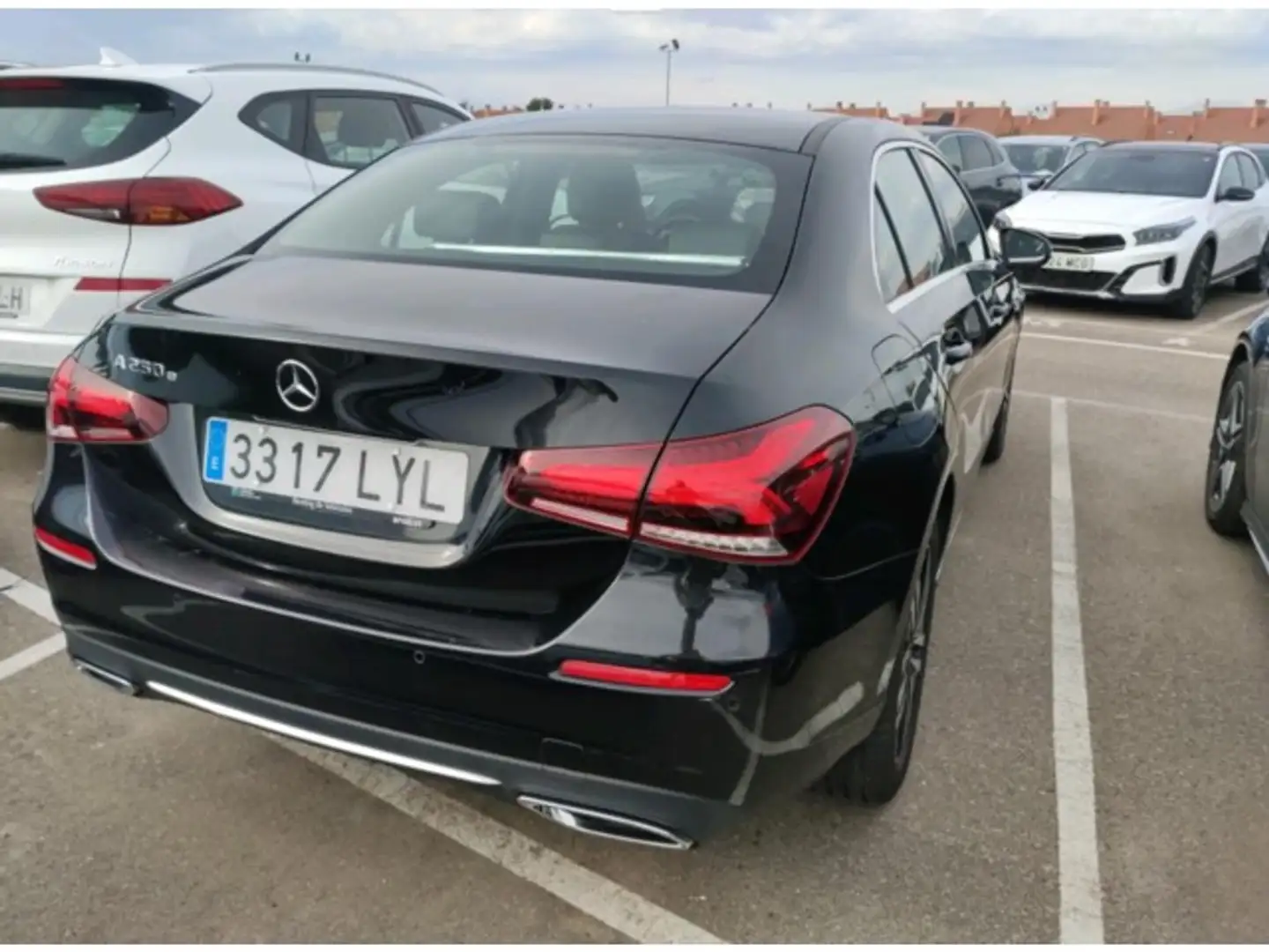 Mercedes-Benz A 250 250e Sedán 8G-DCT Noir - 2