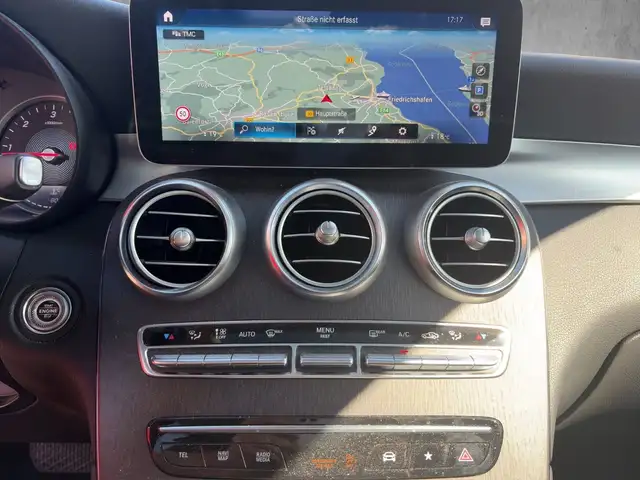Mercedes-Benz 220 view 10