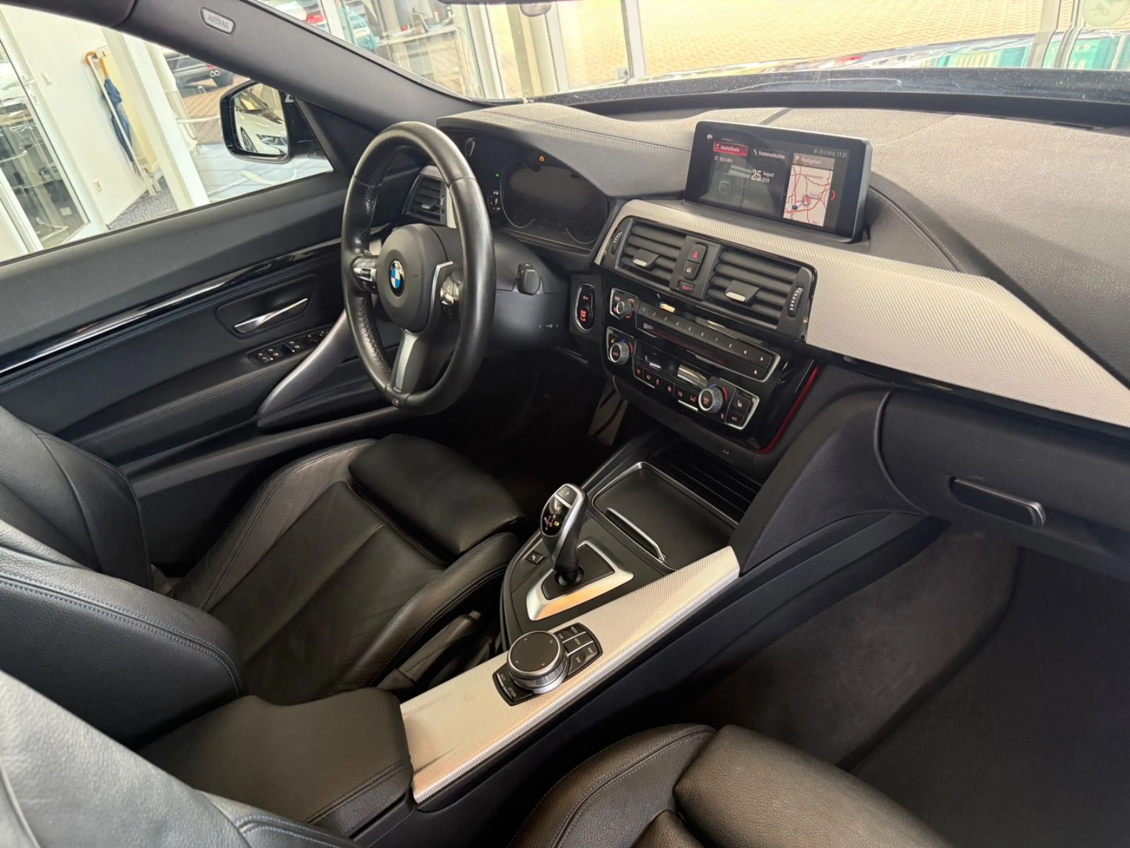 BMW 320 xDrive M Sportpaket AUT./LED — photo 8