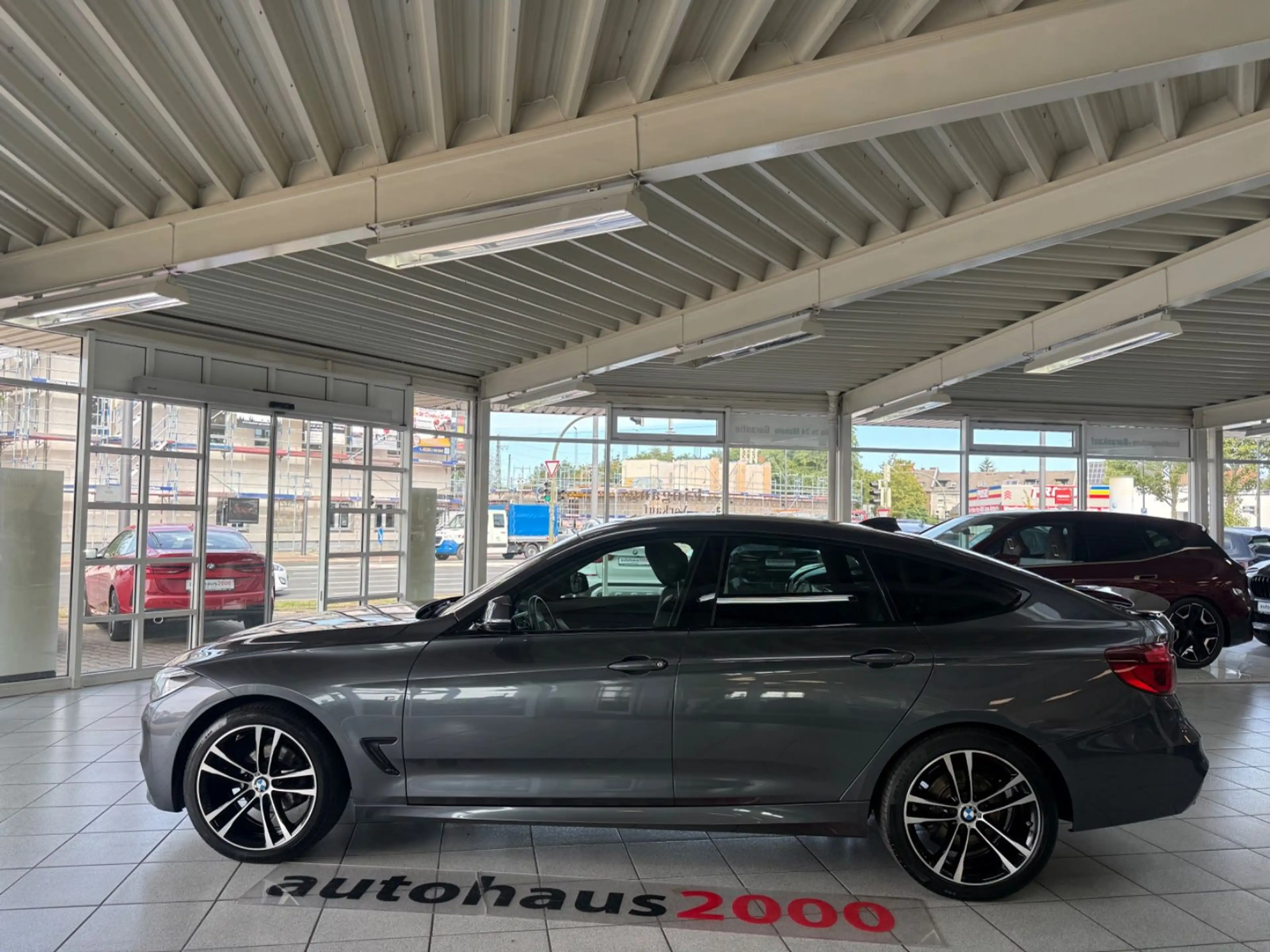 BMW 320 xDrive M Sportpaket AUT./LED — photo 5