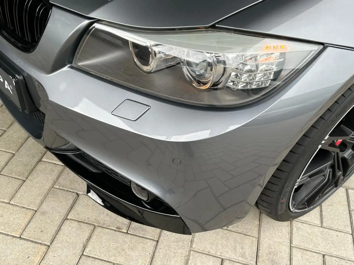 BMW 320 3 Serie 320i LCI M-SPORT | PANODAK | Navi PRO | Xe Grigio - 2