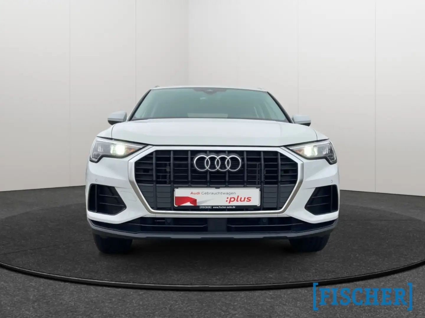 Audi Q3 35TFSI S tronic Navi SHZ PDC Vorber. AHK Weiß - 2