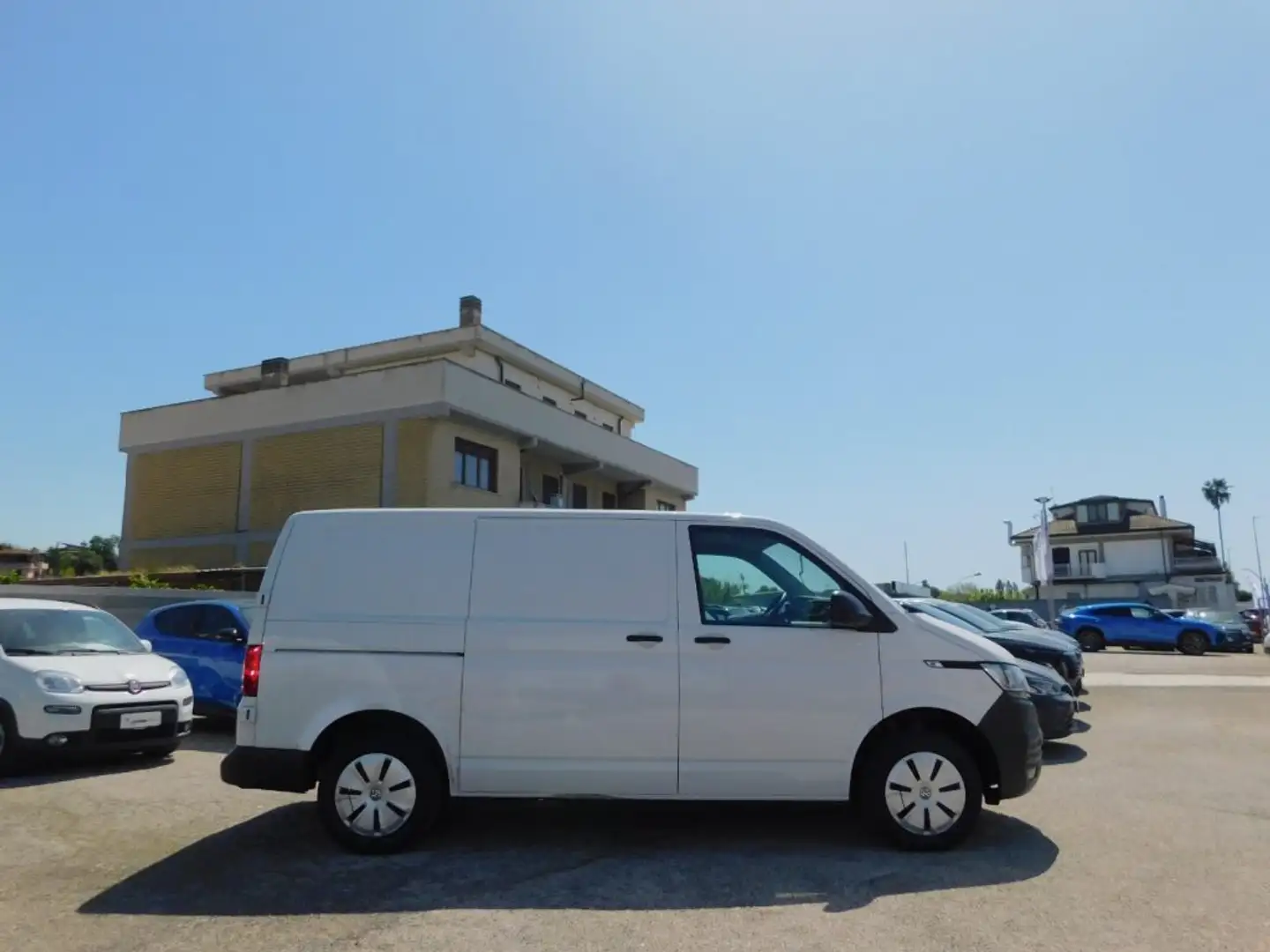 Volkswagen Transporter 2.0 TDI 110CV PC Furgone Weiß - 2