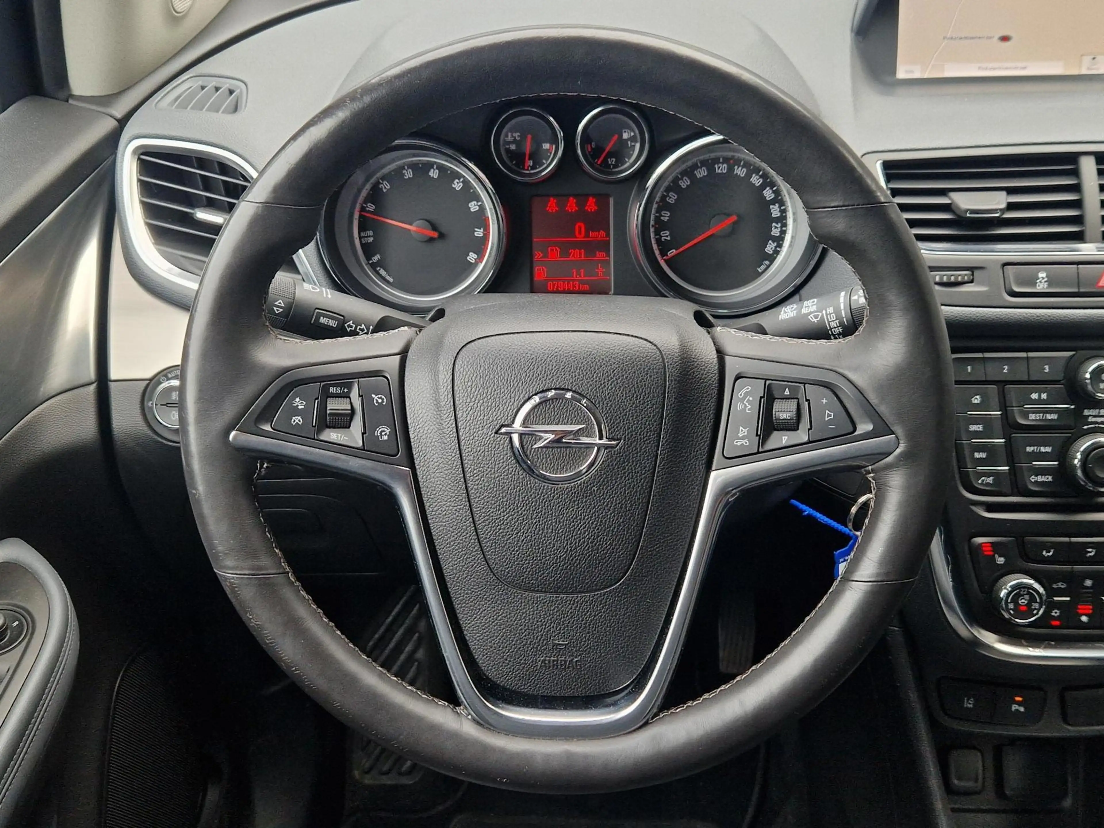 Opel Mokka 1.6 Cosmo / Trekhaak / Leder / Navigatie / Stoel-s — photo 11
